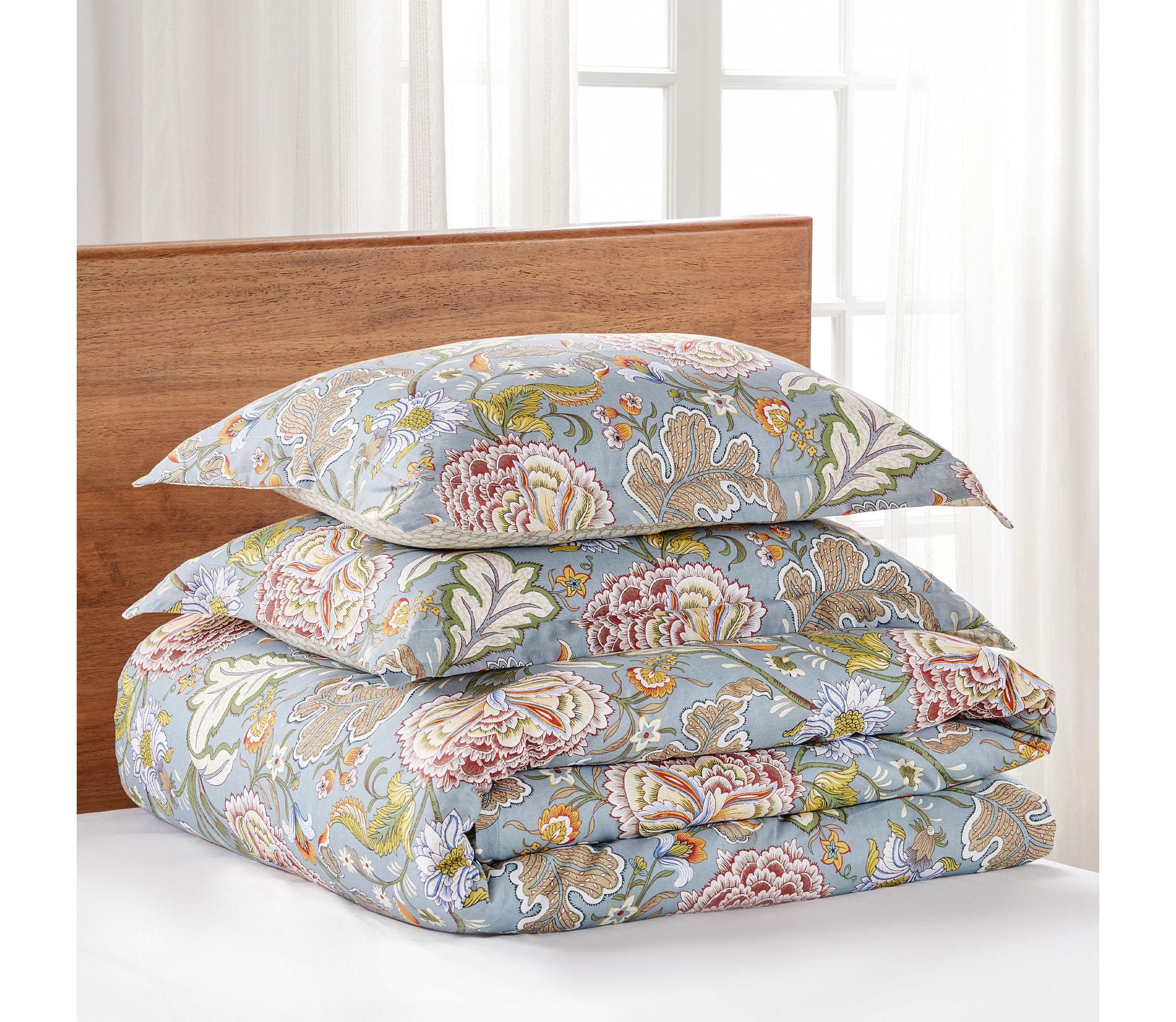 Angelica Comforter Set