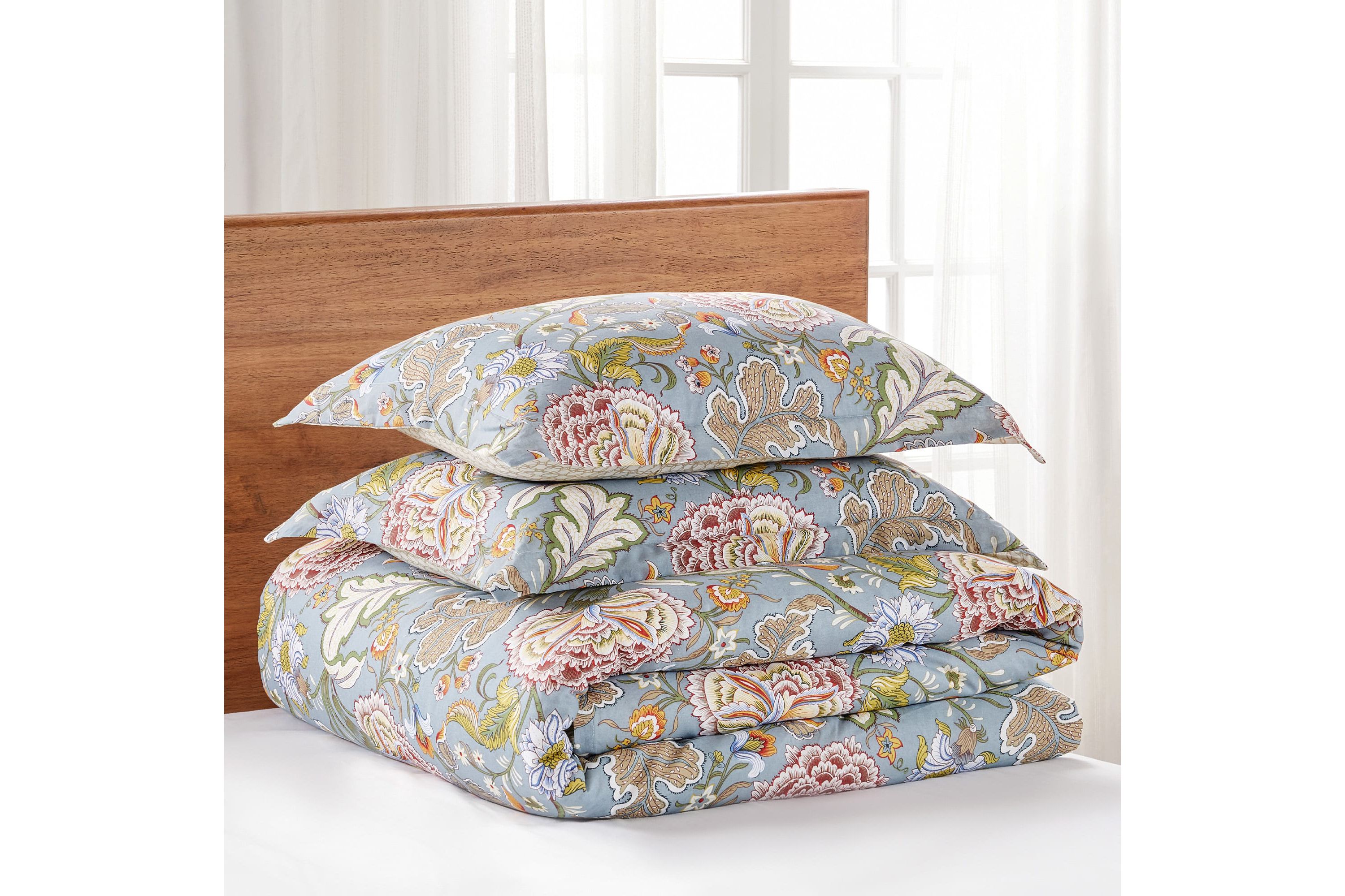 Angelica Comforter Set