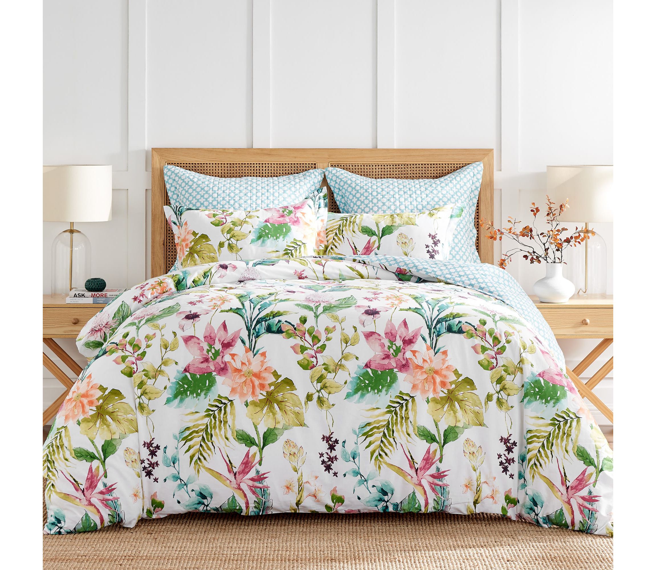 Malana Comforter Set