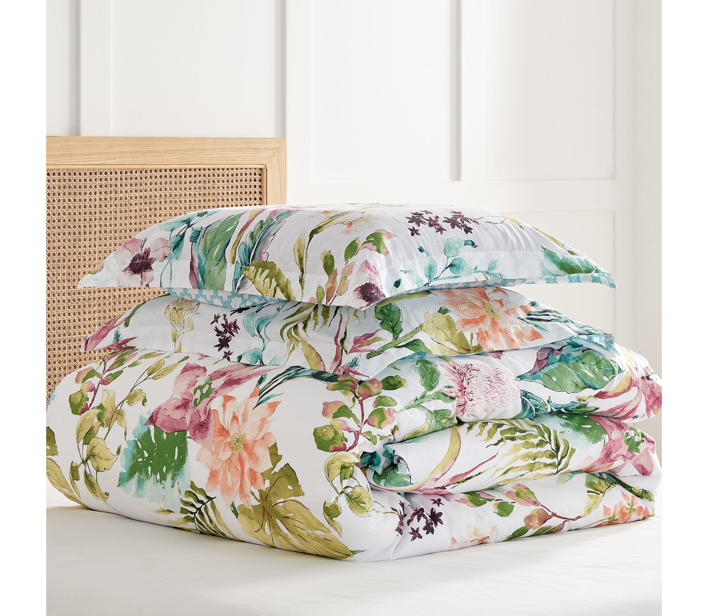 Malana Comforter Set