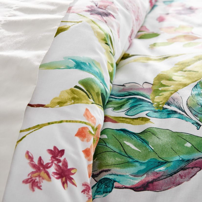 Malana Comforter Set