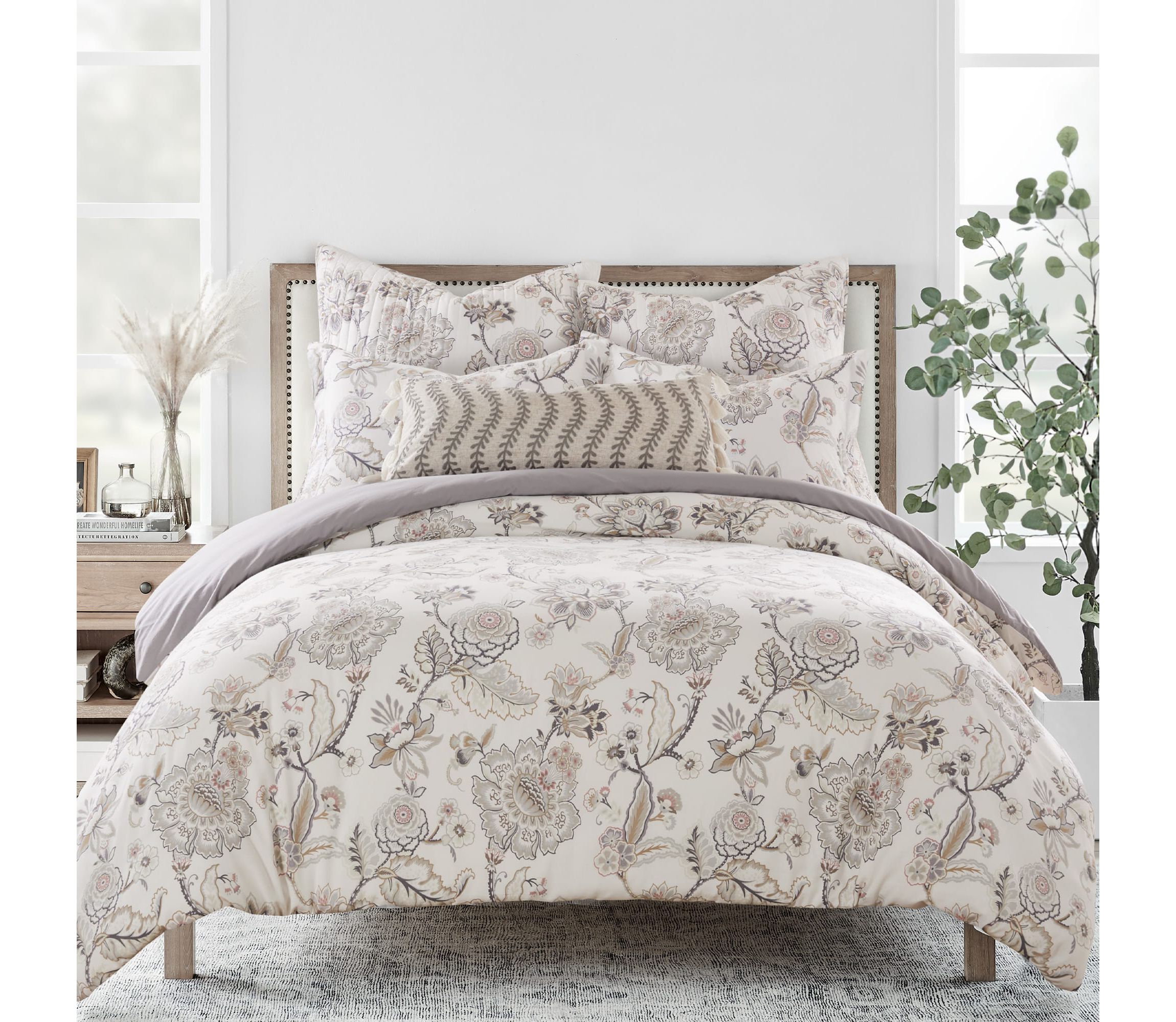 Ophelia Comforter Set
