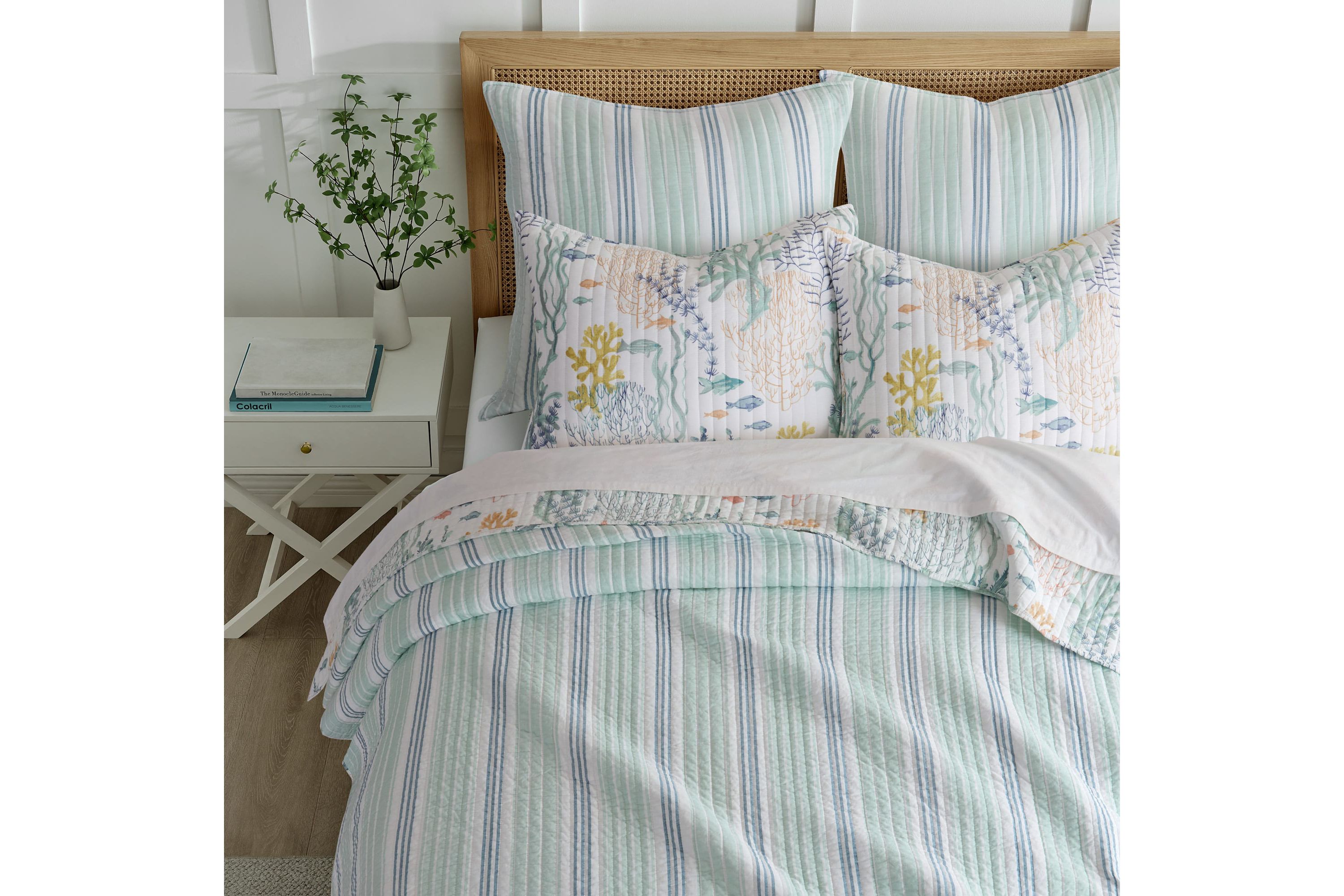 Ocean Meadow Quilt Set