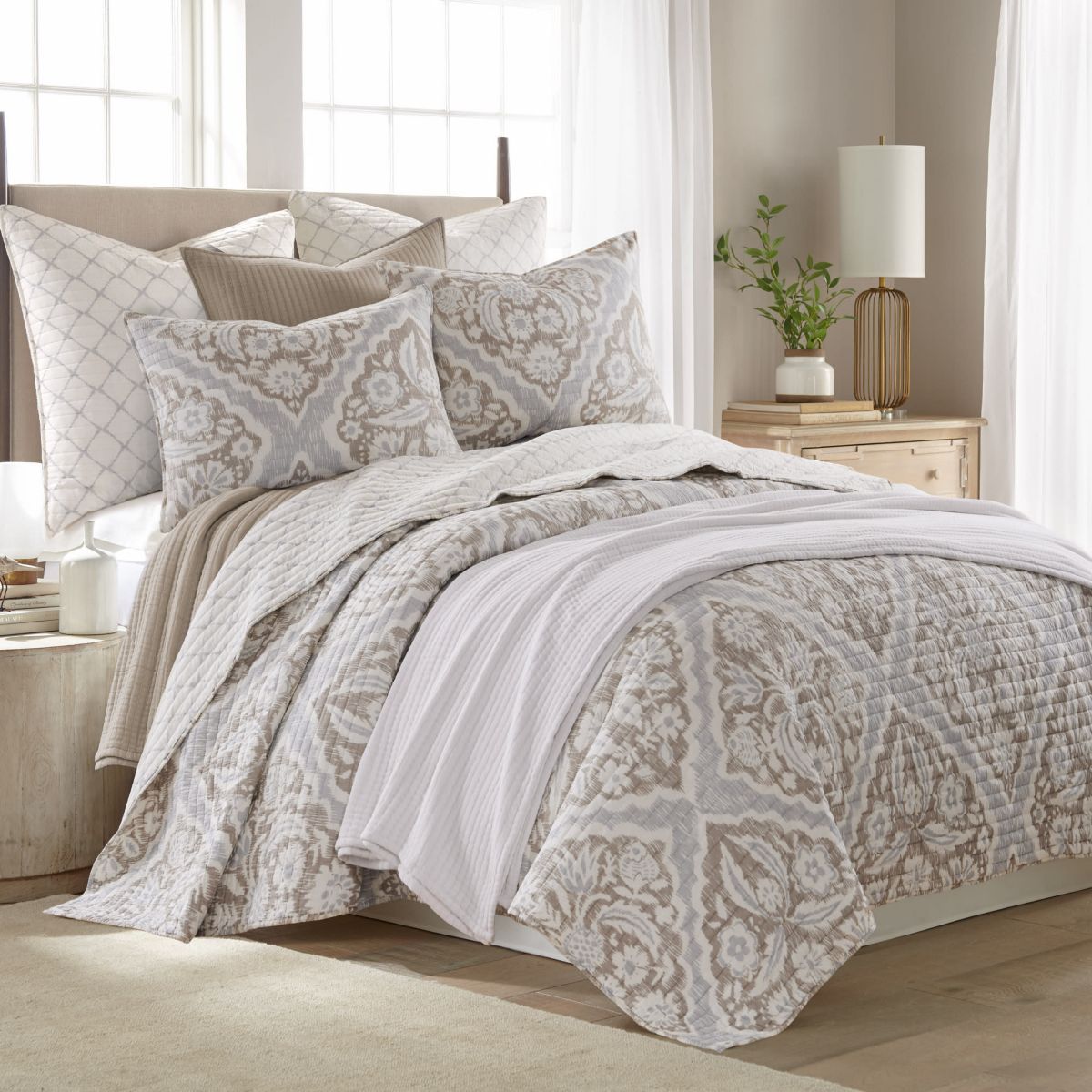 Becker Blue Quilt Set