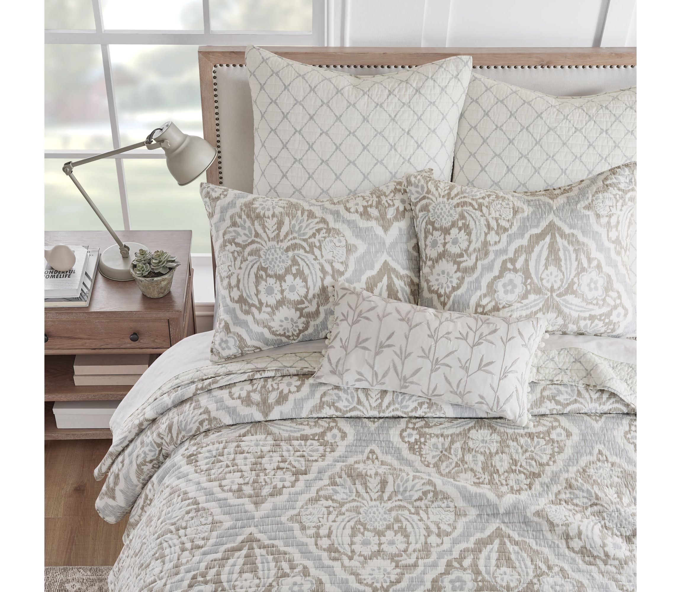 Becker Blue Quilt Set