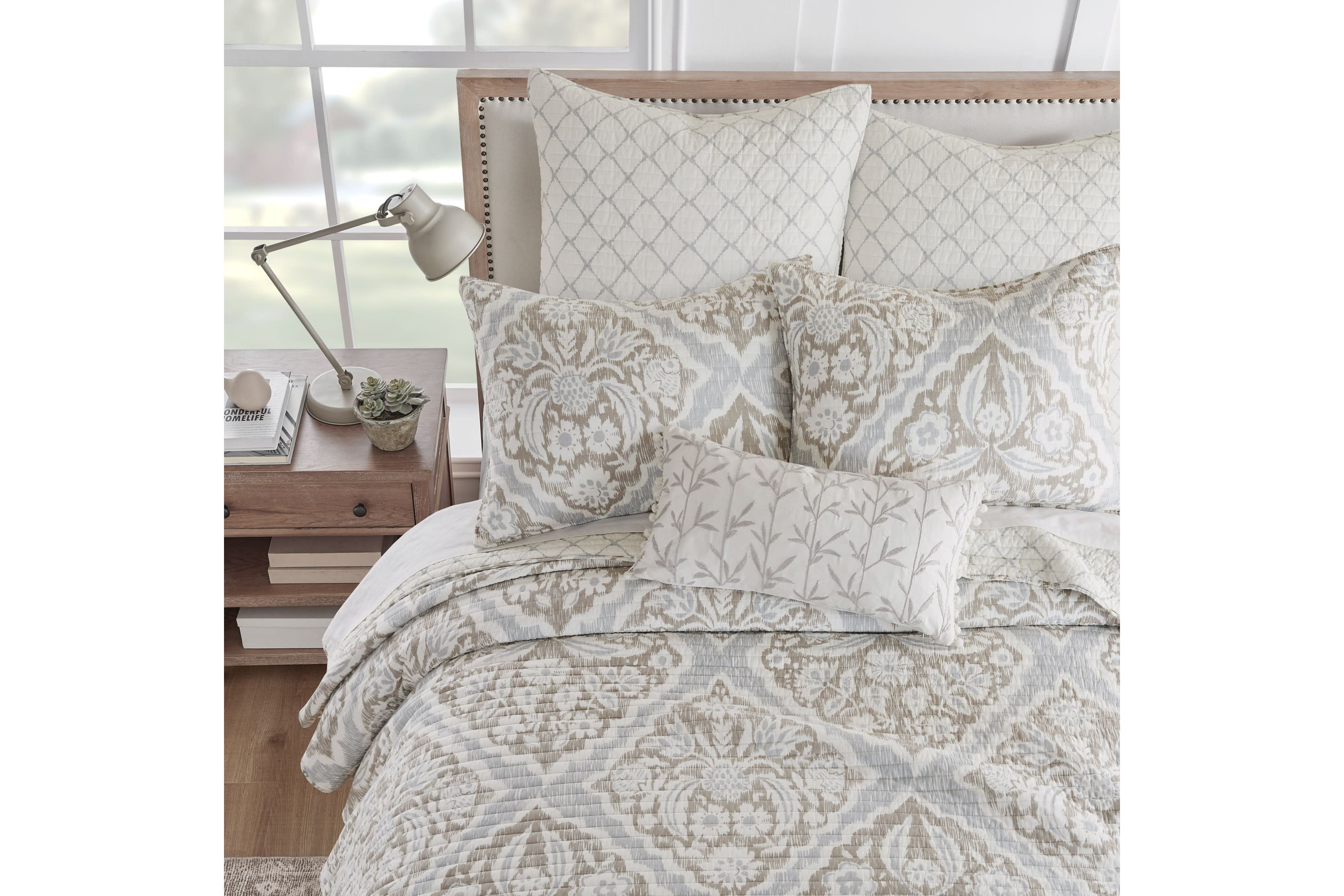 Becker Blue Quilt Set