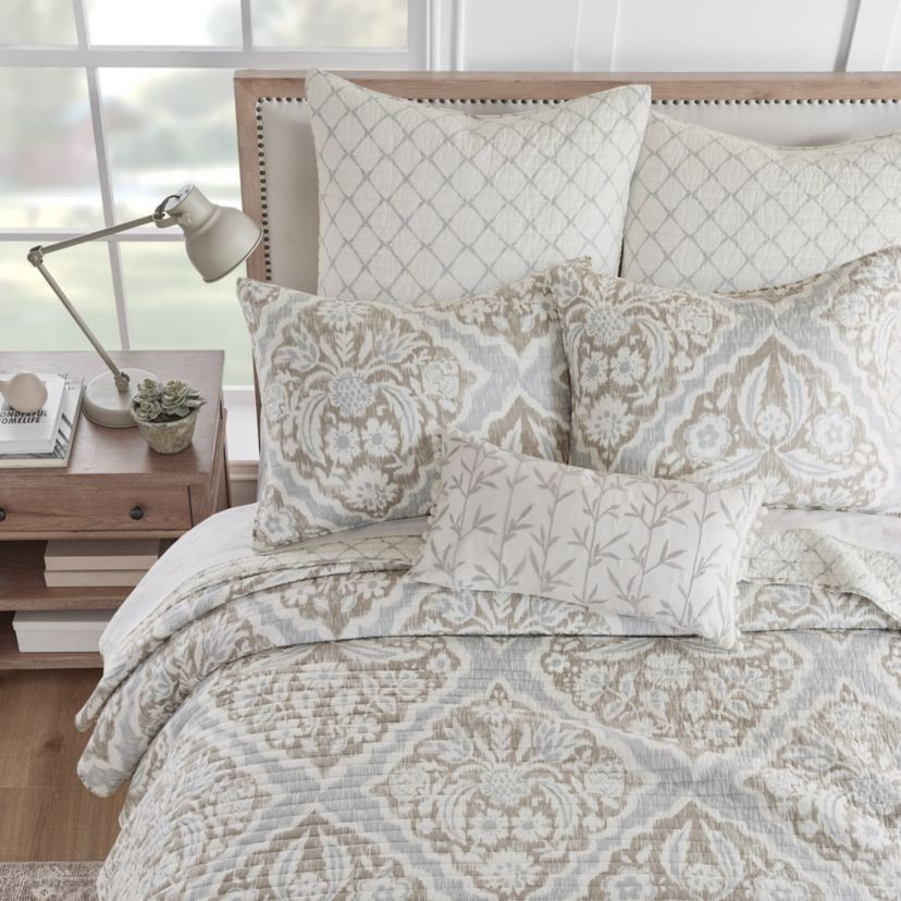 Becker Blue Quilt Set