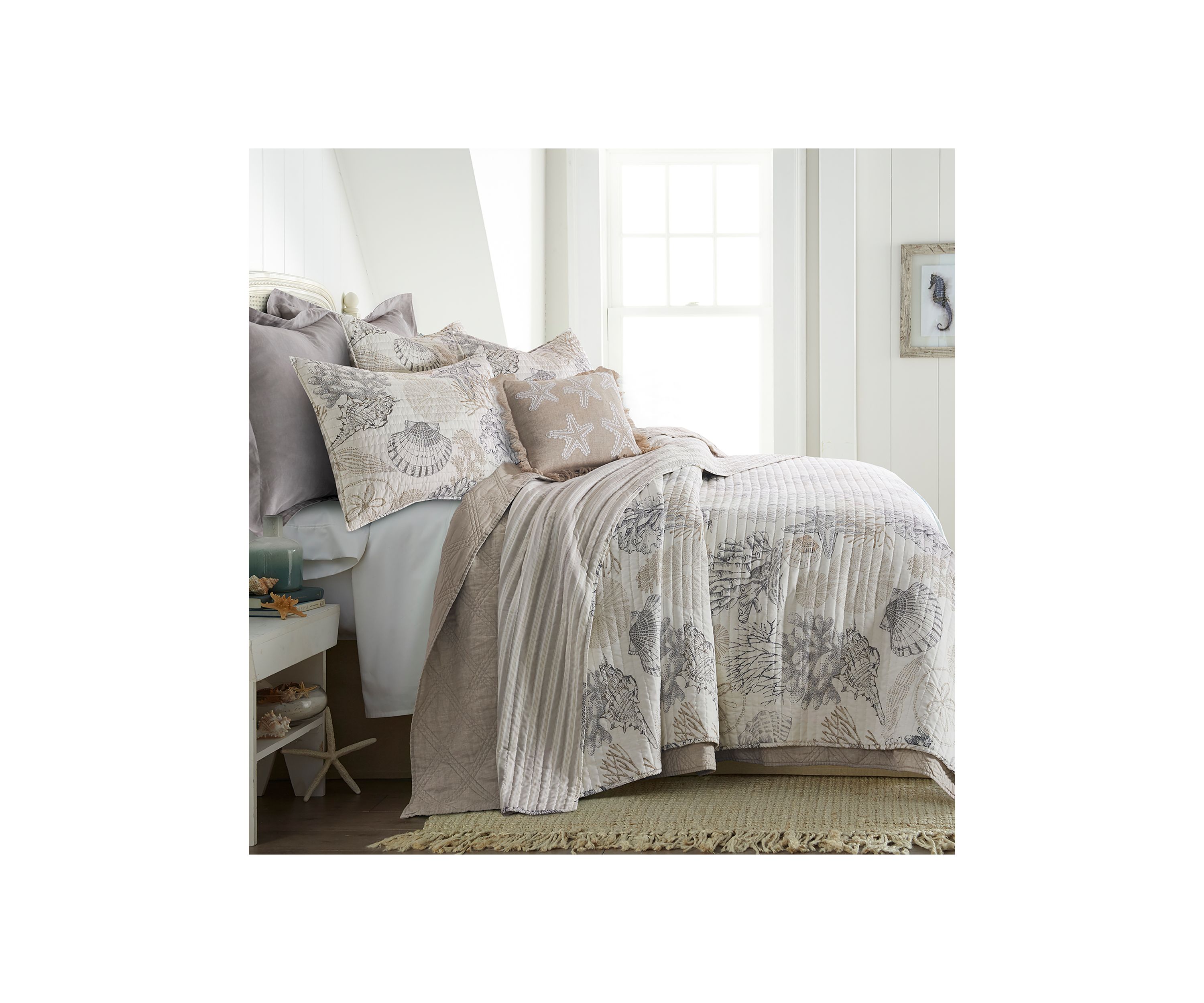Caspian Sea Reversible Quilt Set