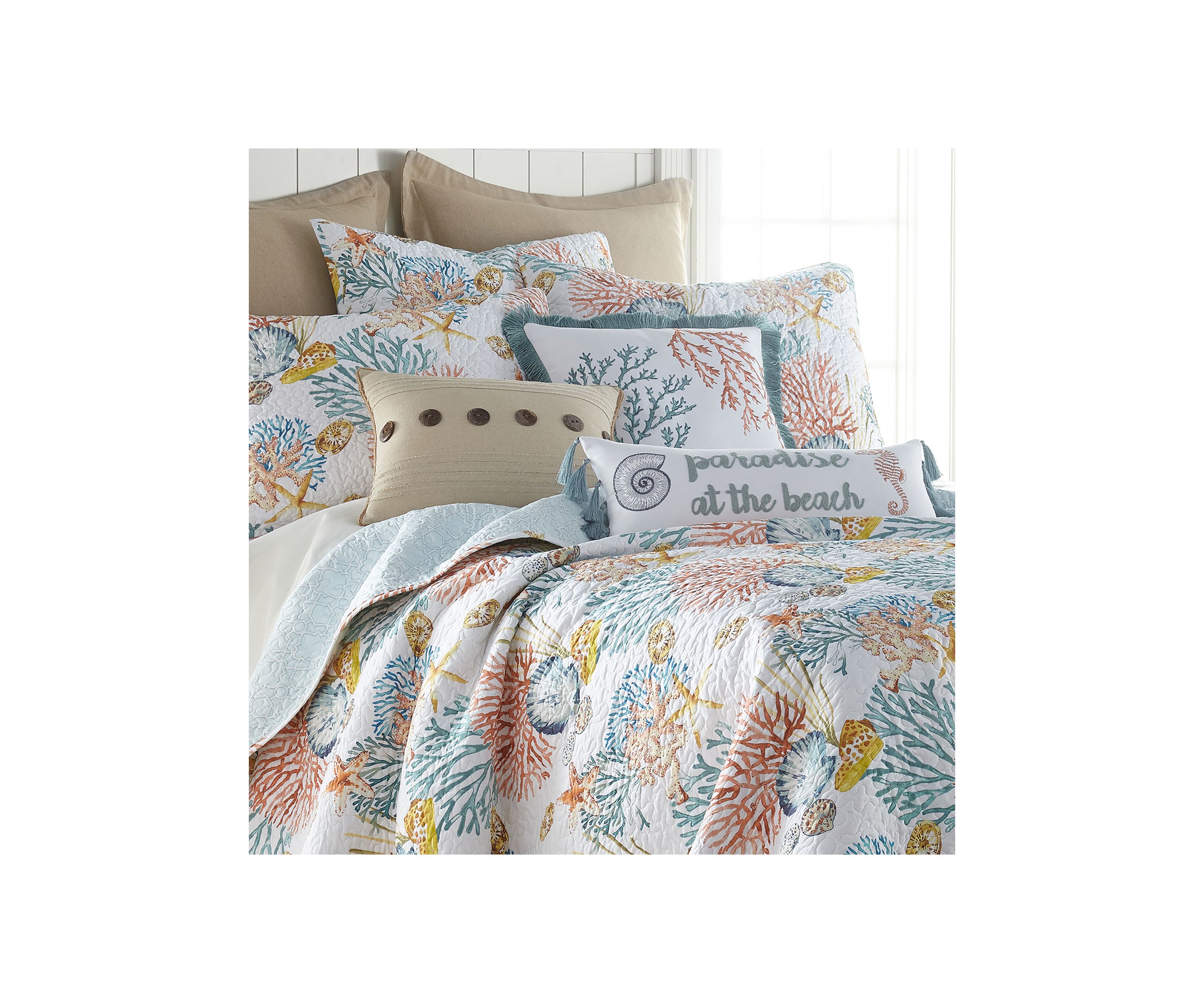 Bay Islands Reversible Quilt Set