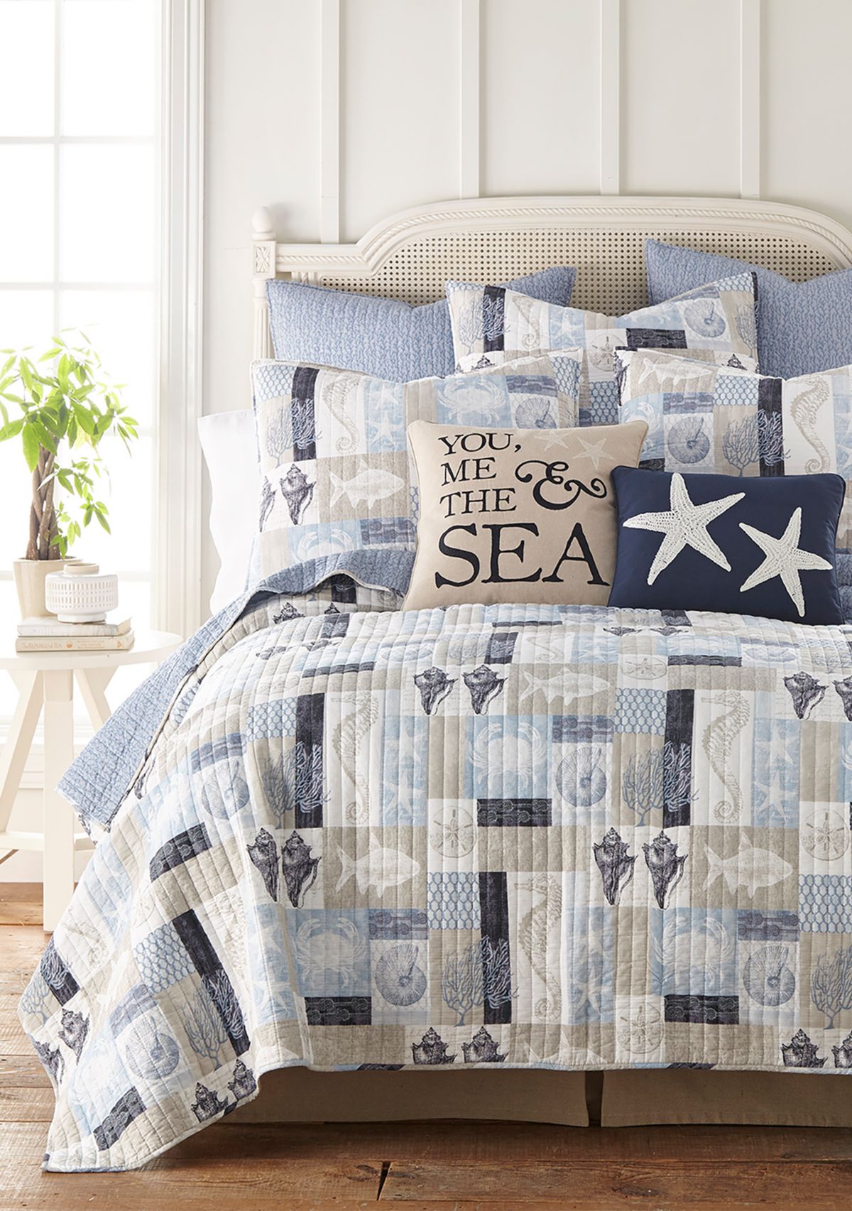 Cerralvo Reversible Quilt Set