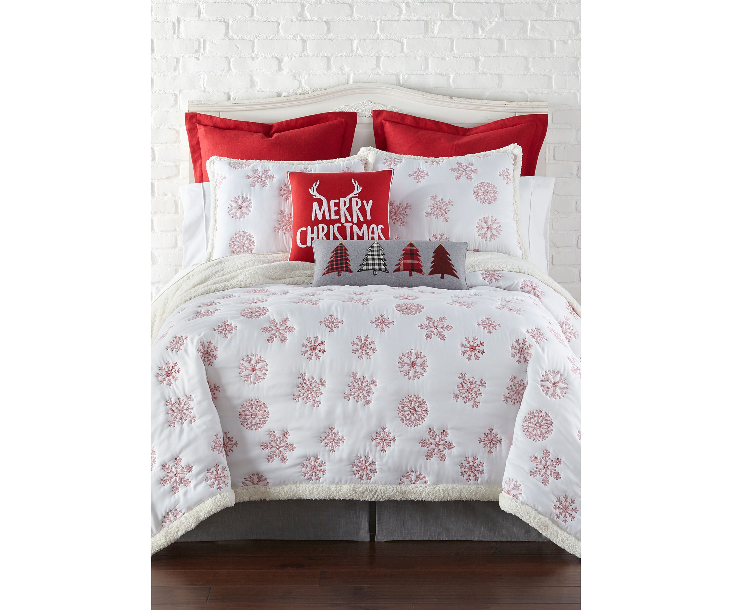 Red Snowflake Quilt Set