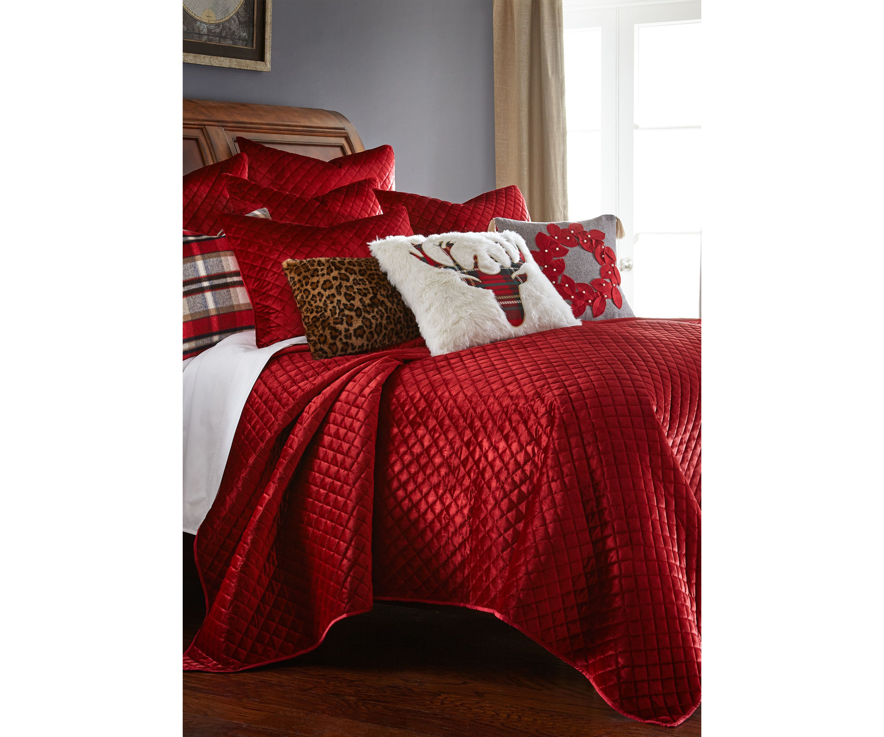 Red Velvet Quilt Set