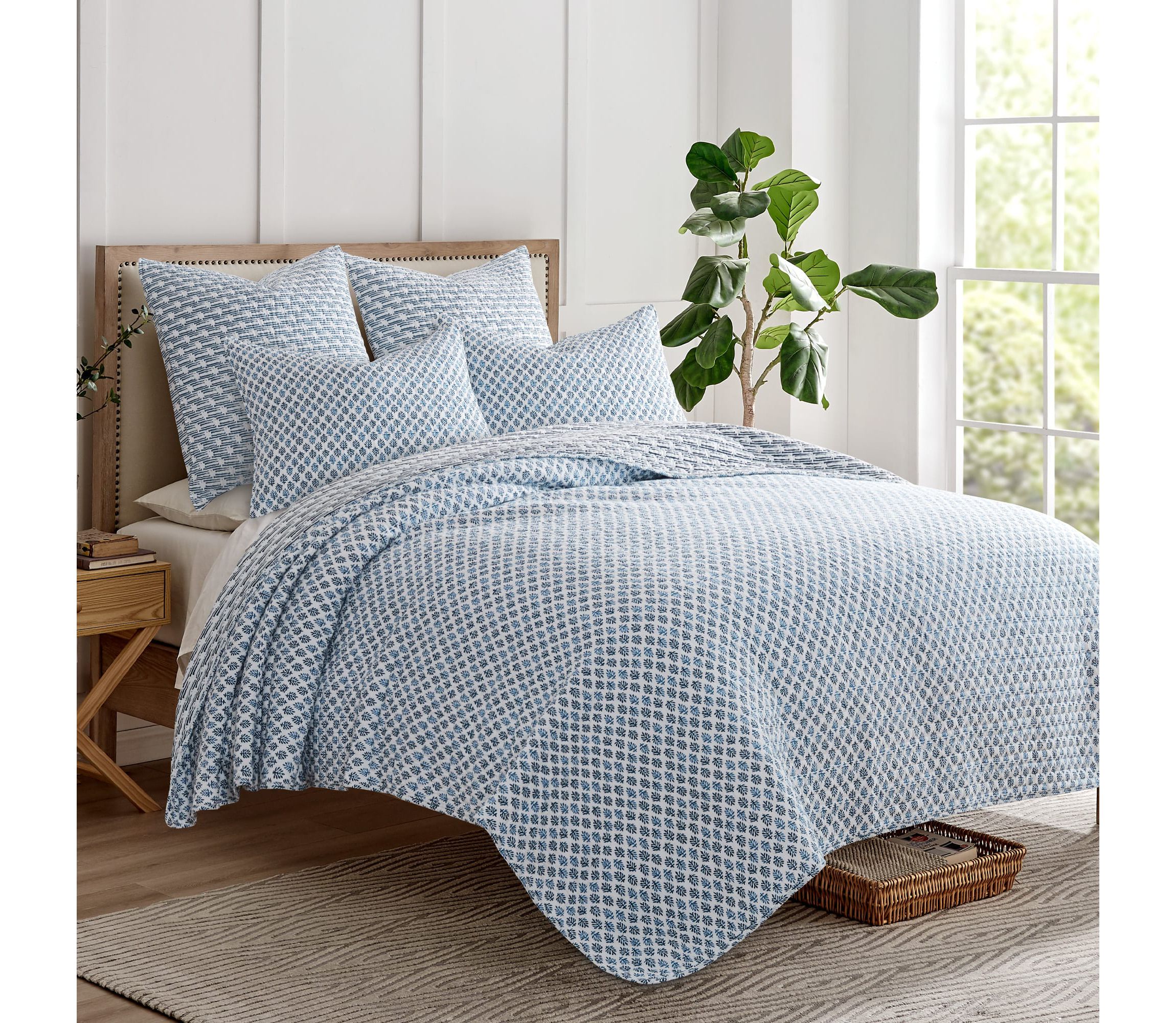 Aditya Taupe Quilt Set