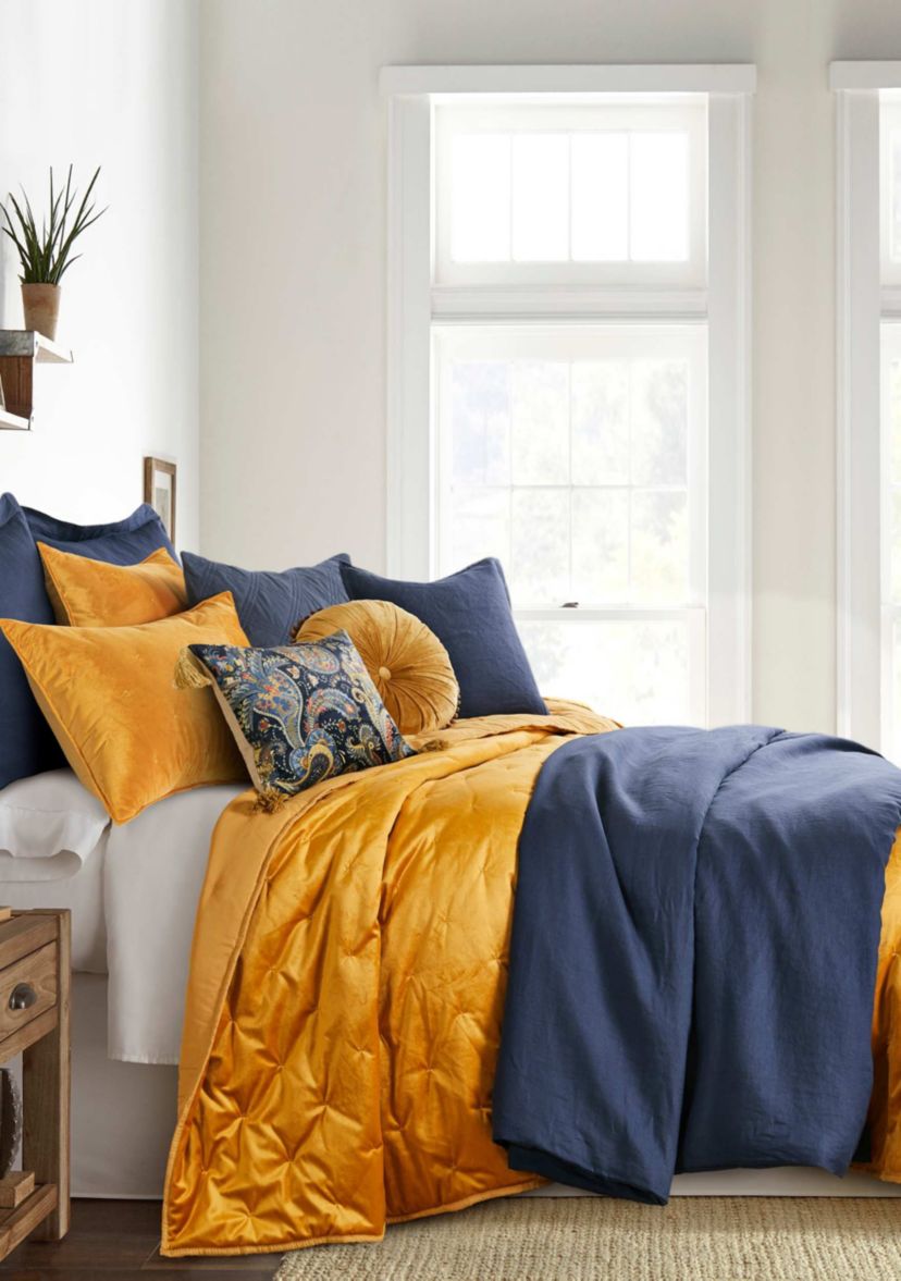 BH Calabria Velvet Ochre Twin Quilt