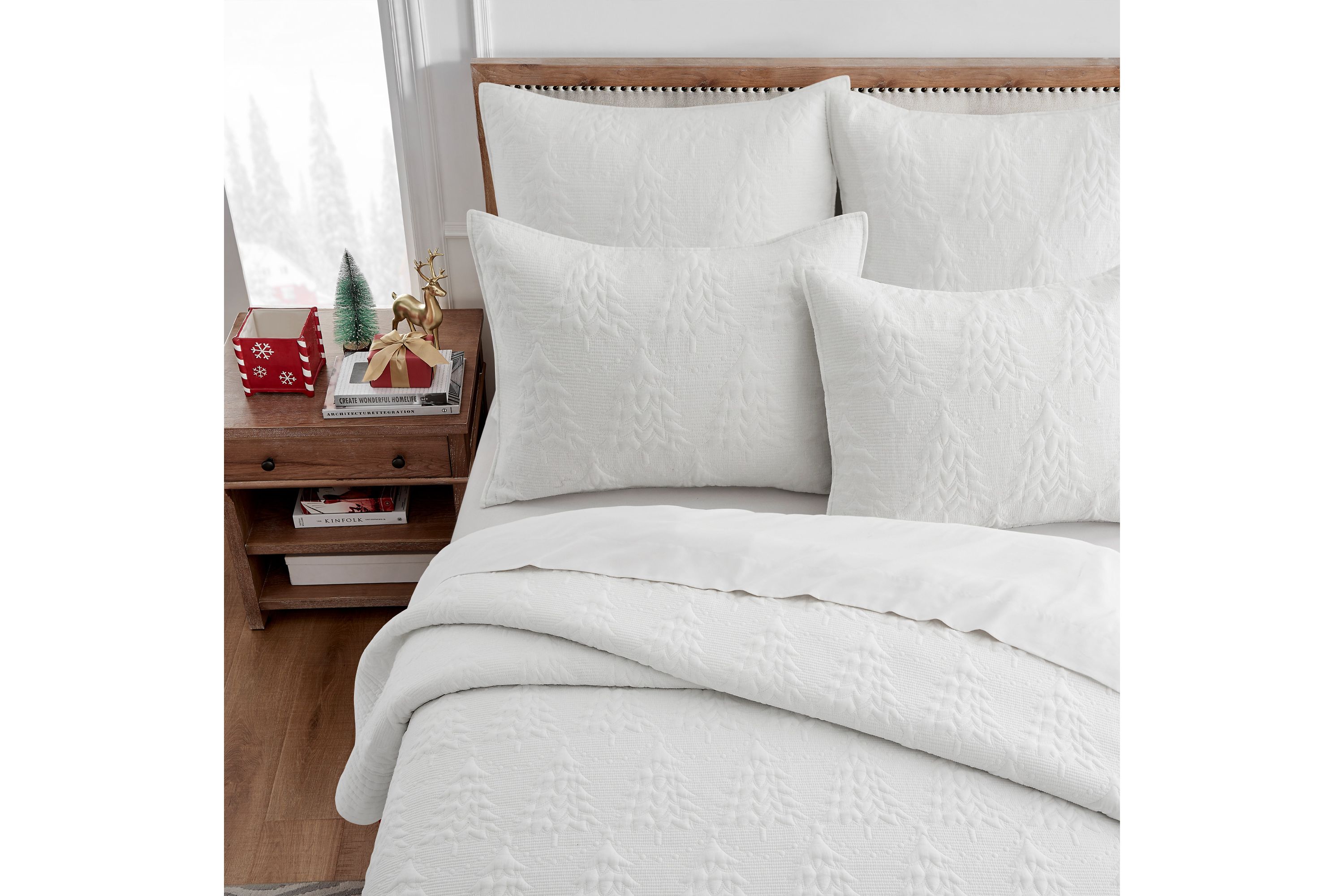 O Christmas Tree White Bedspread Set