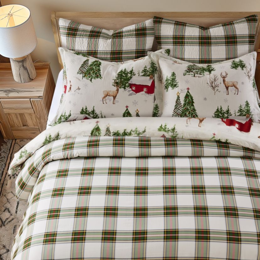Winterberry Forest Duvet Cover Set