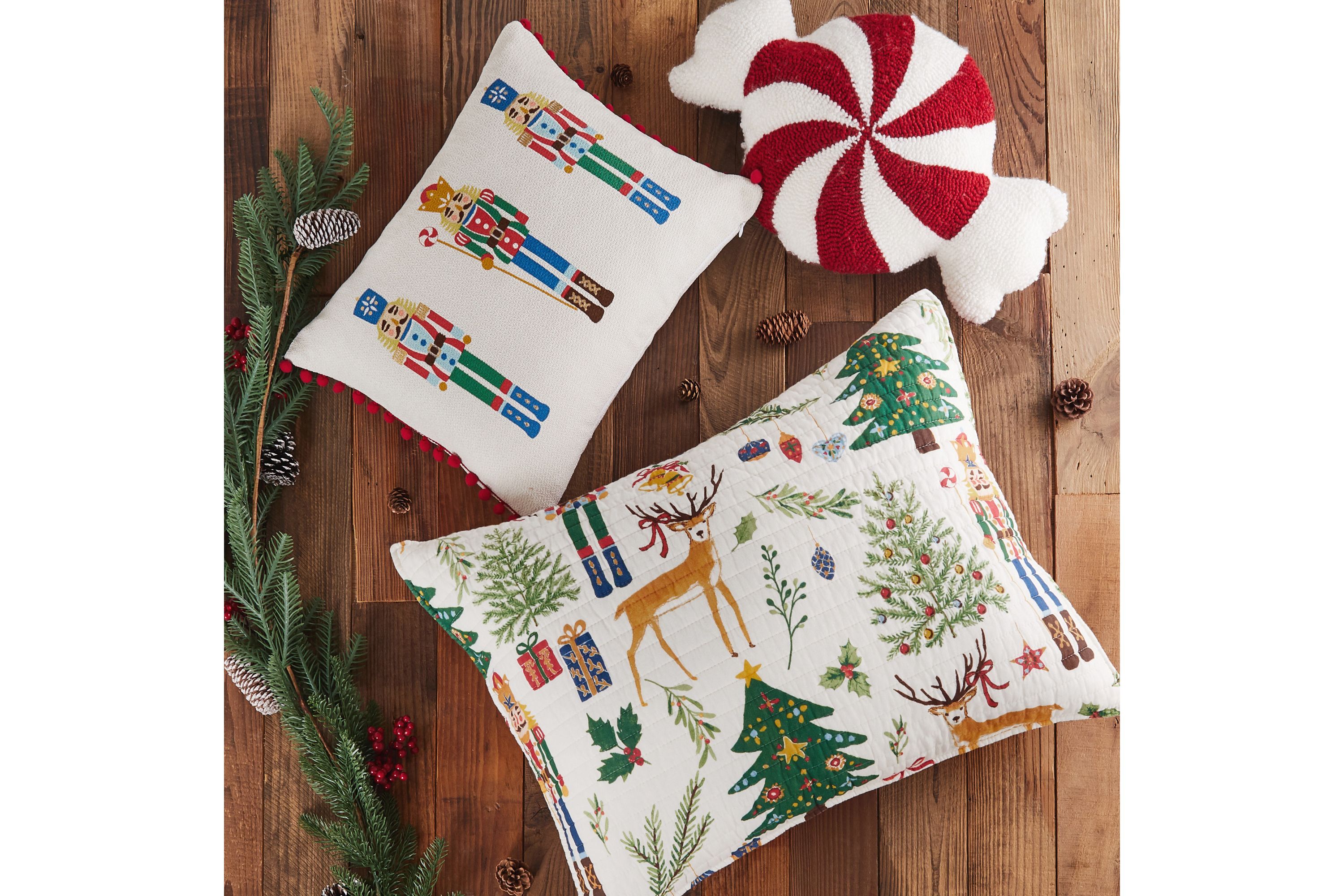Nutcracker Quilt Set