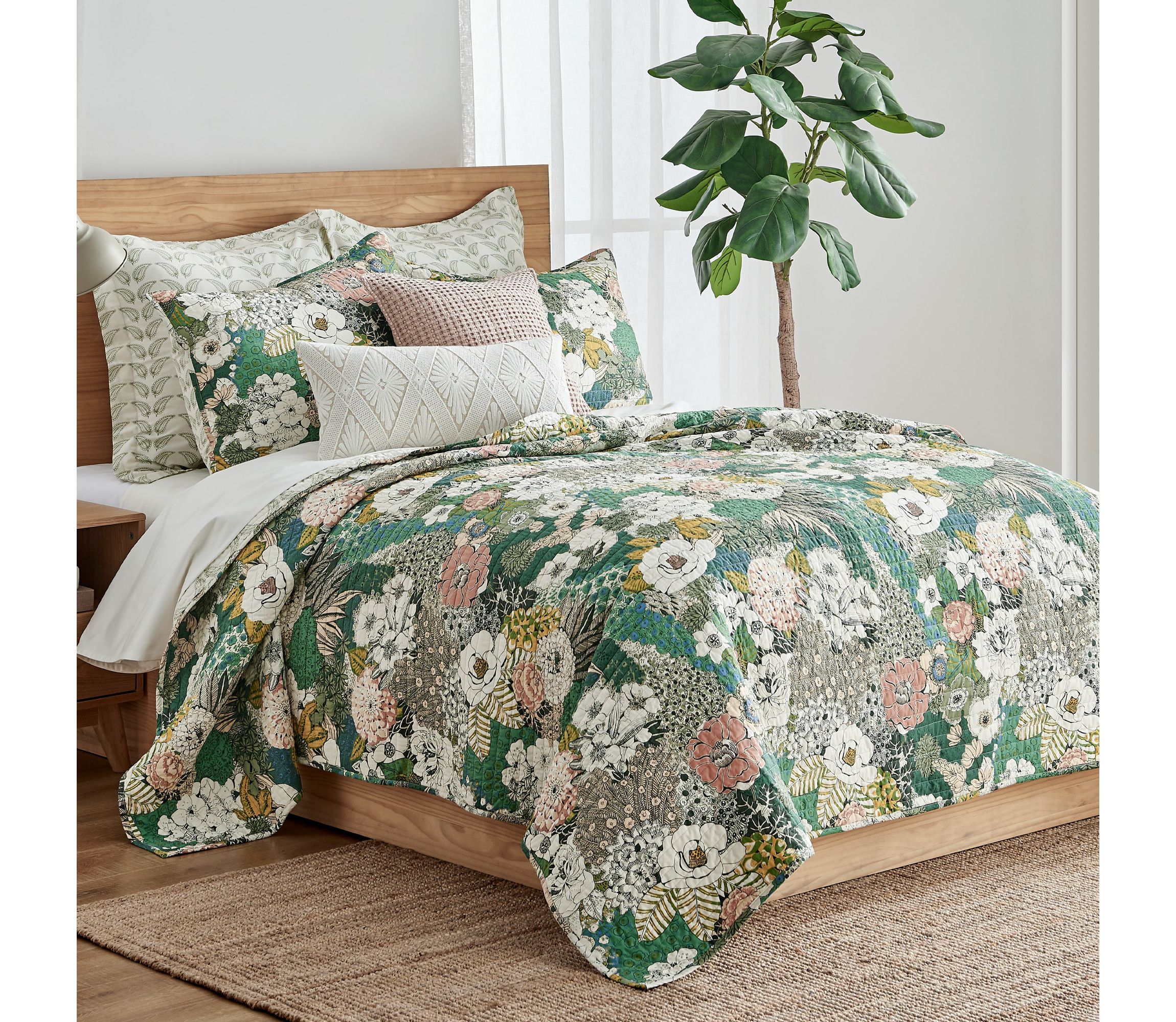 Bettina Floral Comforter