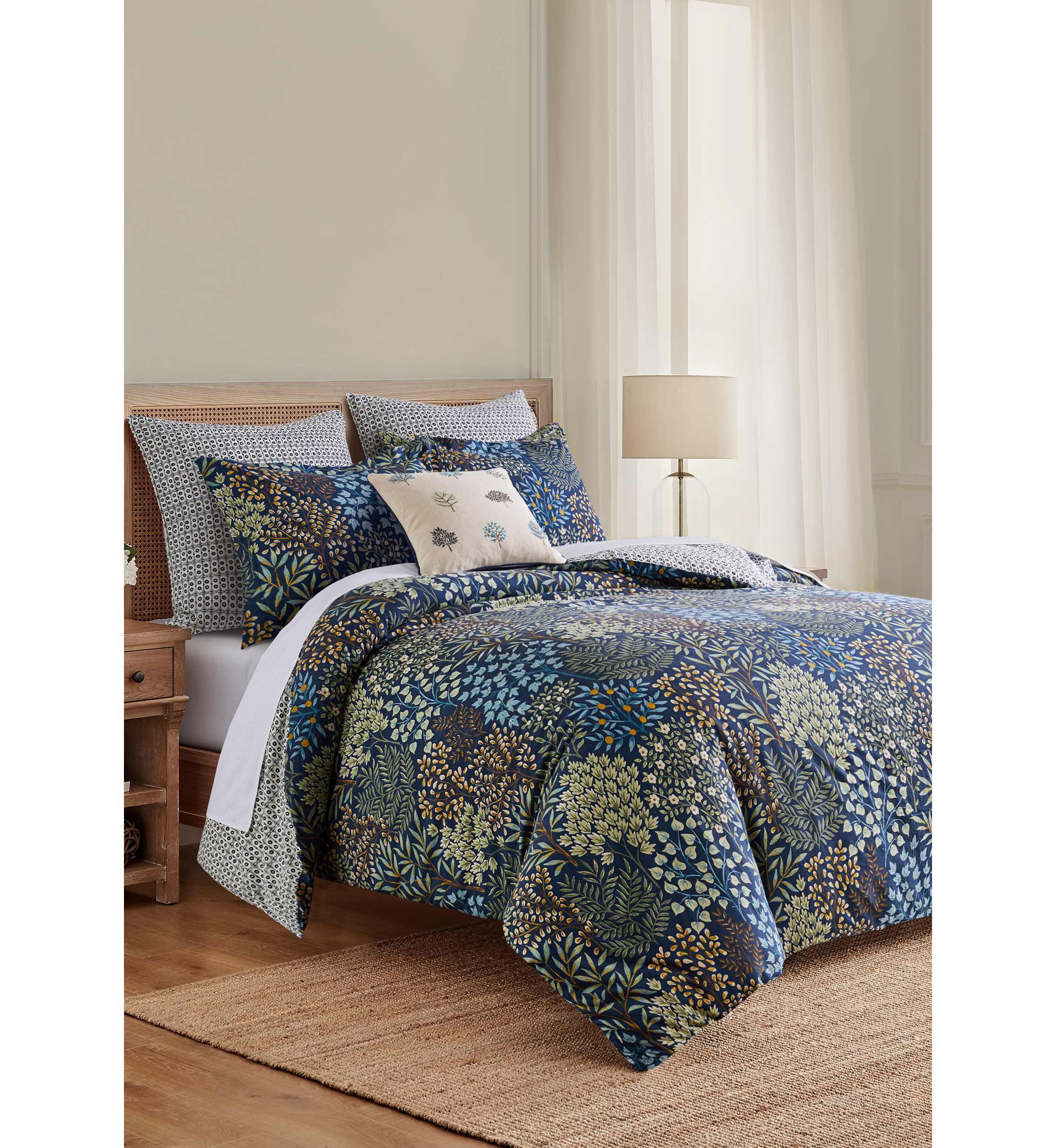 English Forest Navy Comforter Set