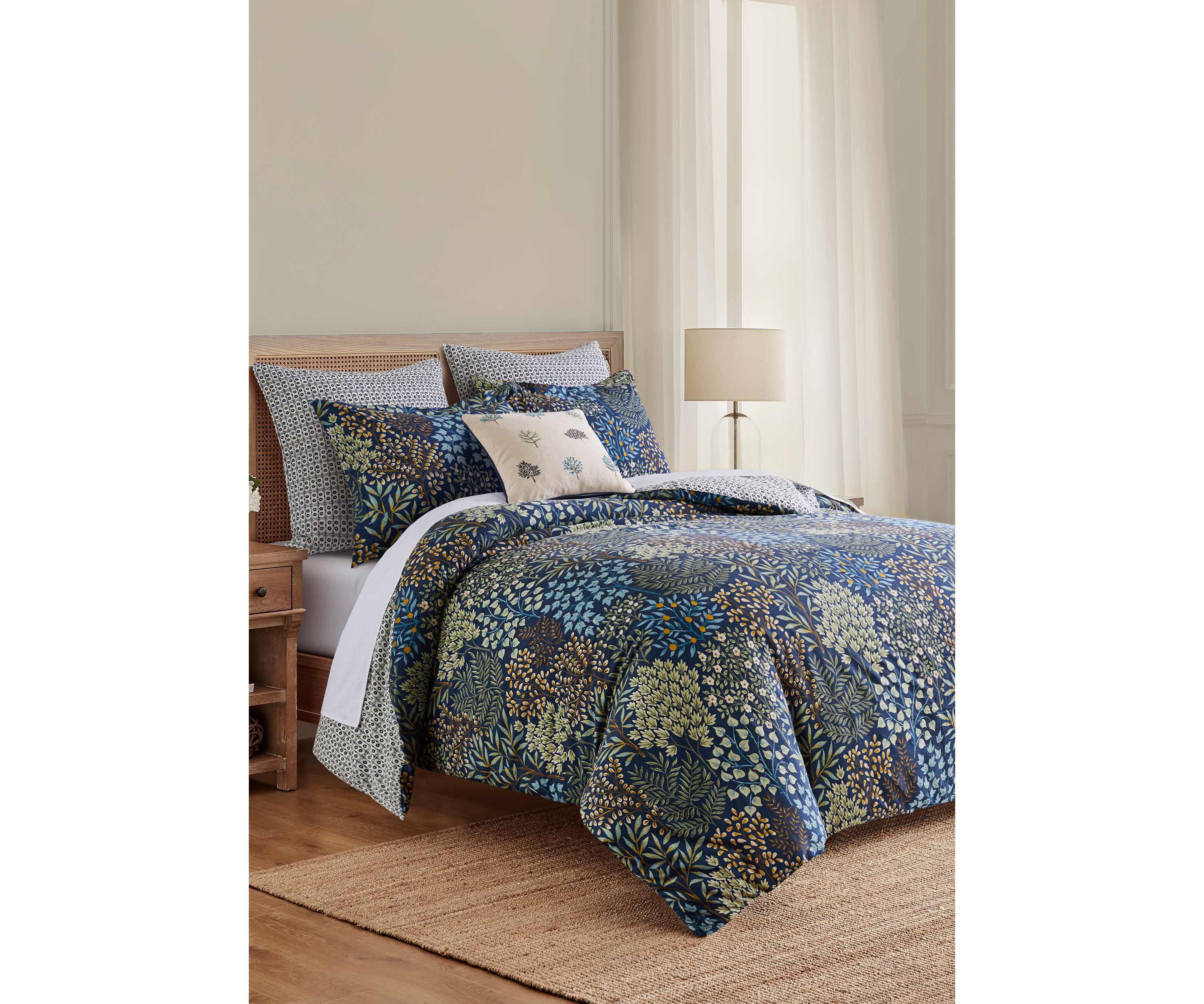 English Forest Navy Comforter Set