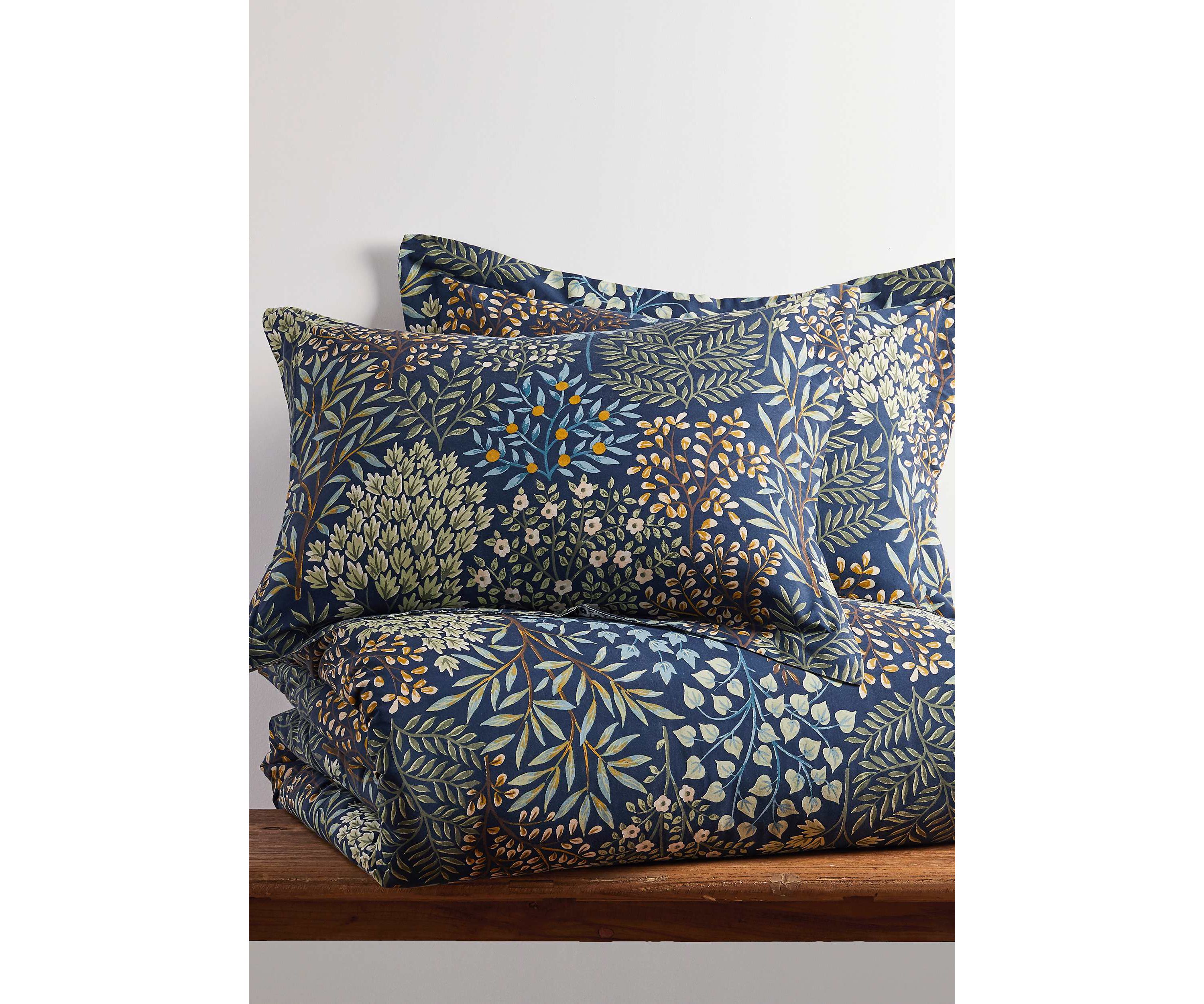 English Forest Navy Comforter Set
