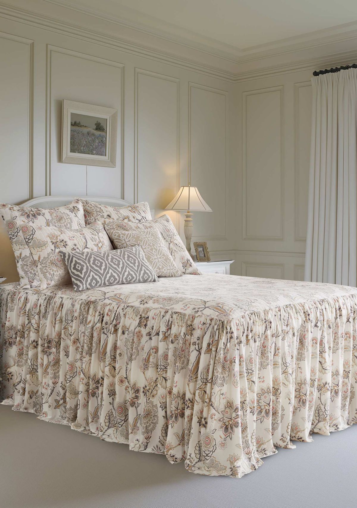 Ophelia Bedspread Set