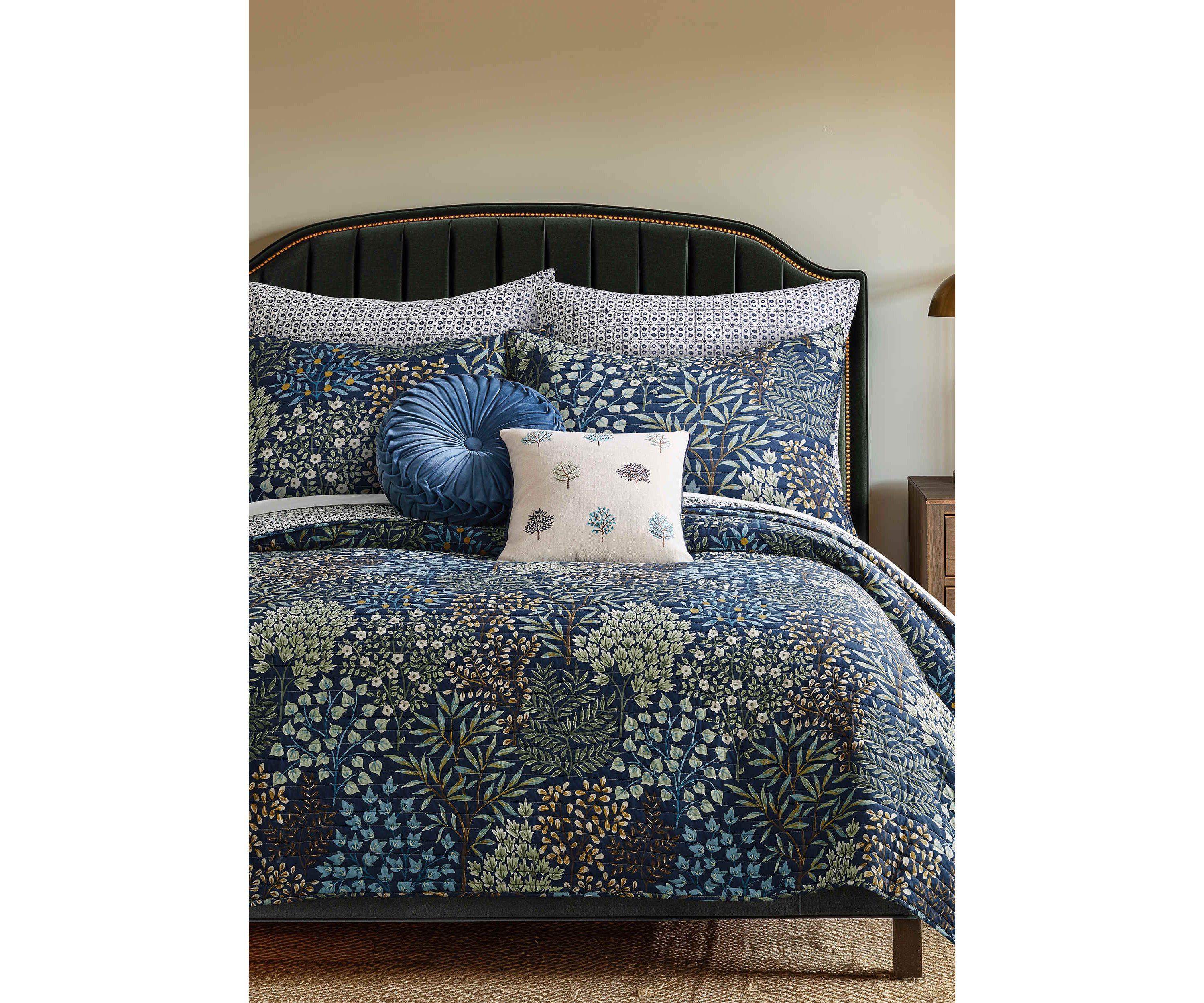 English Forest Navy Quilt Set
