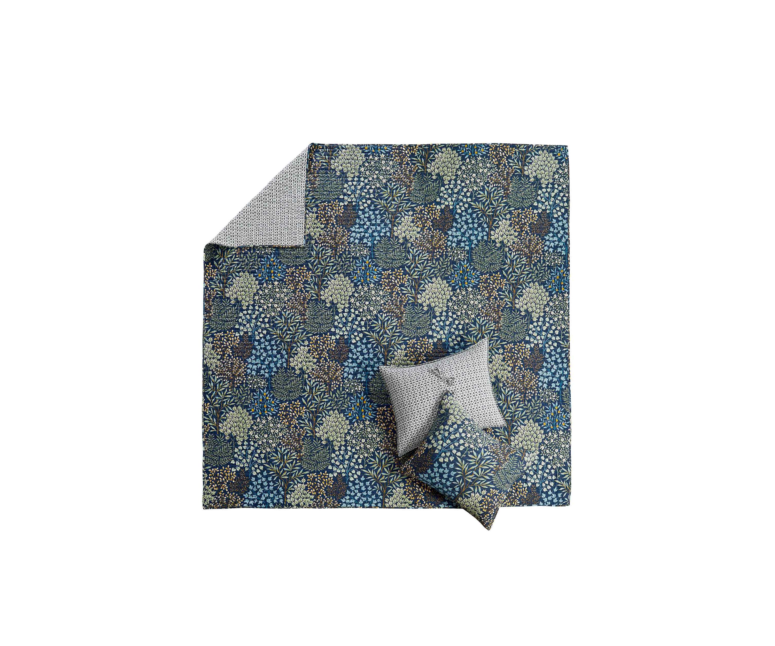 English Forest Navy Quilt Set
