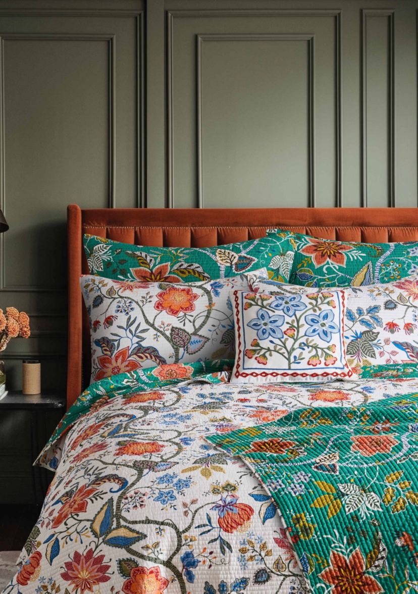 Carmina Quilt Set
