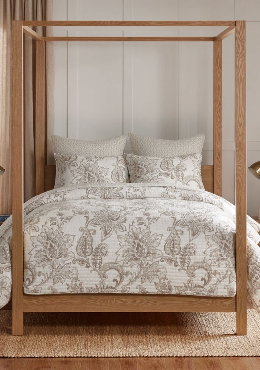 Bennett Taupe Quilt Set