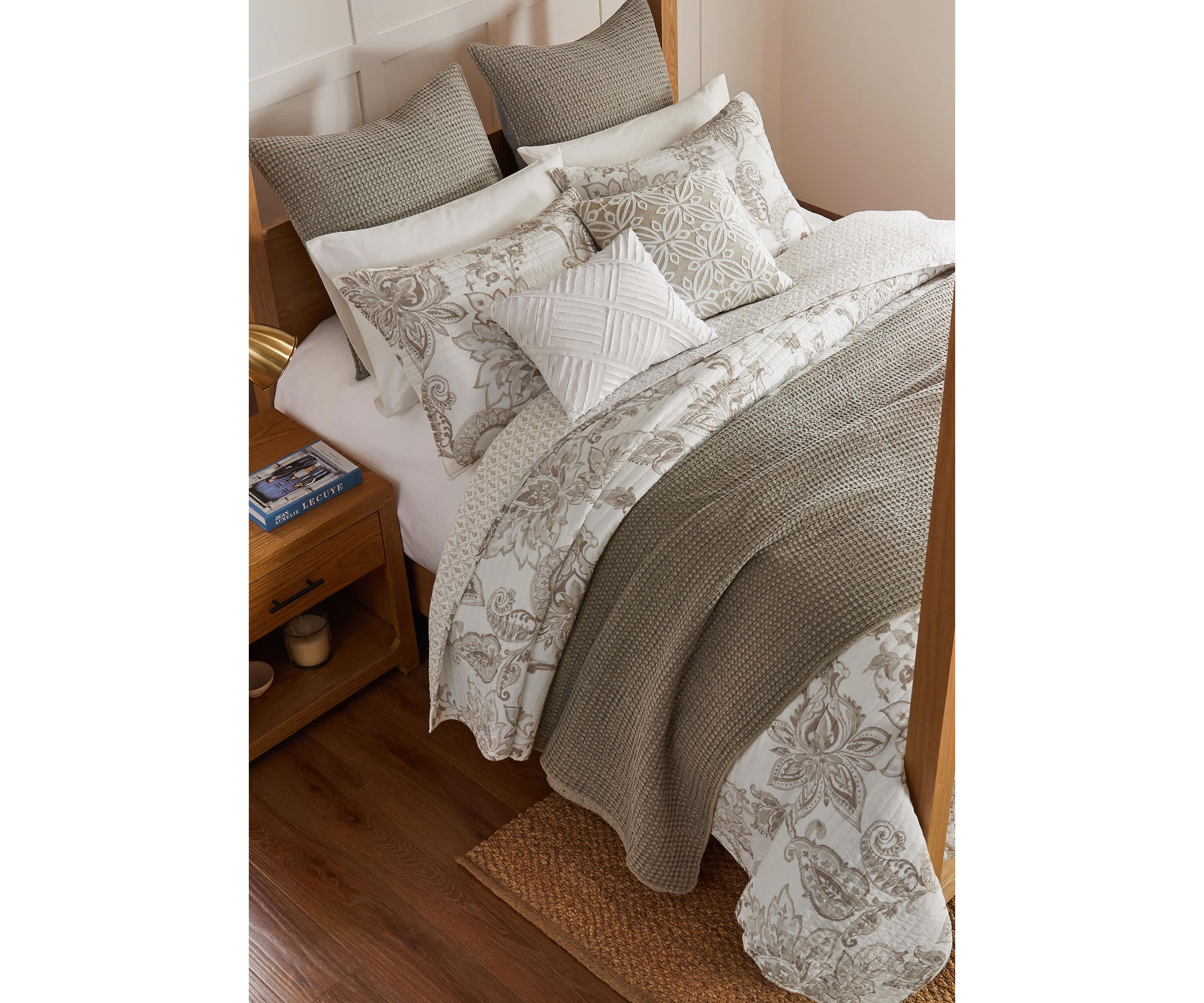 Bennett Taupe Quilt Set