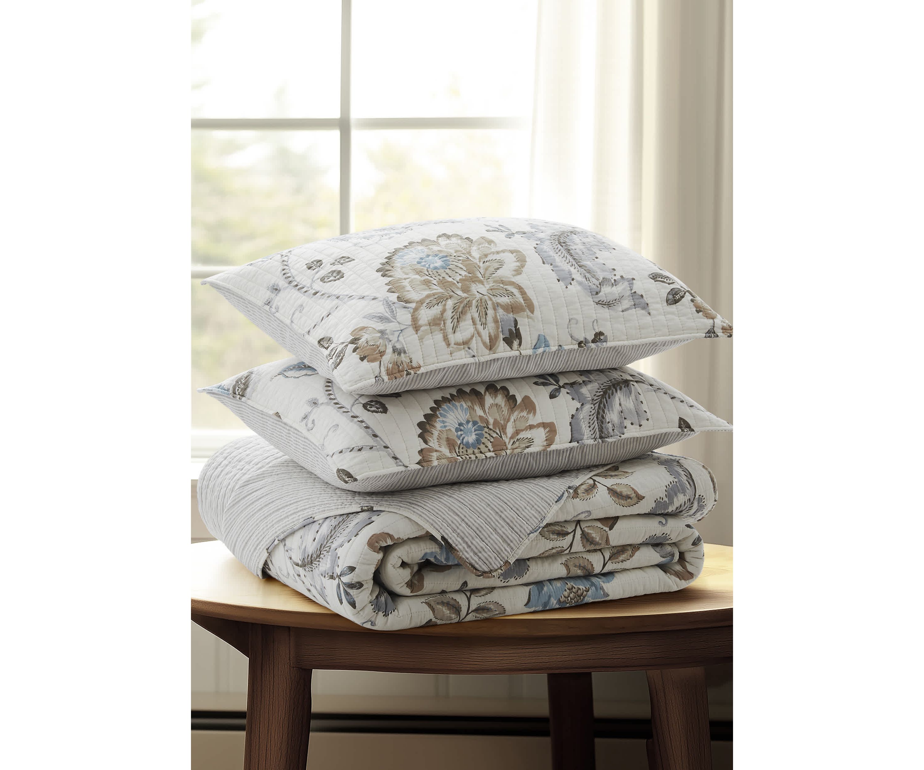 Malaney Neutral Blue Quilt Set