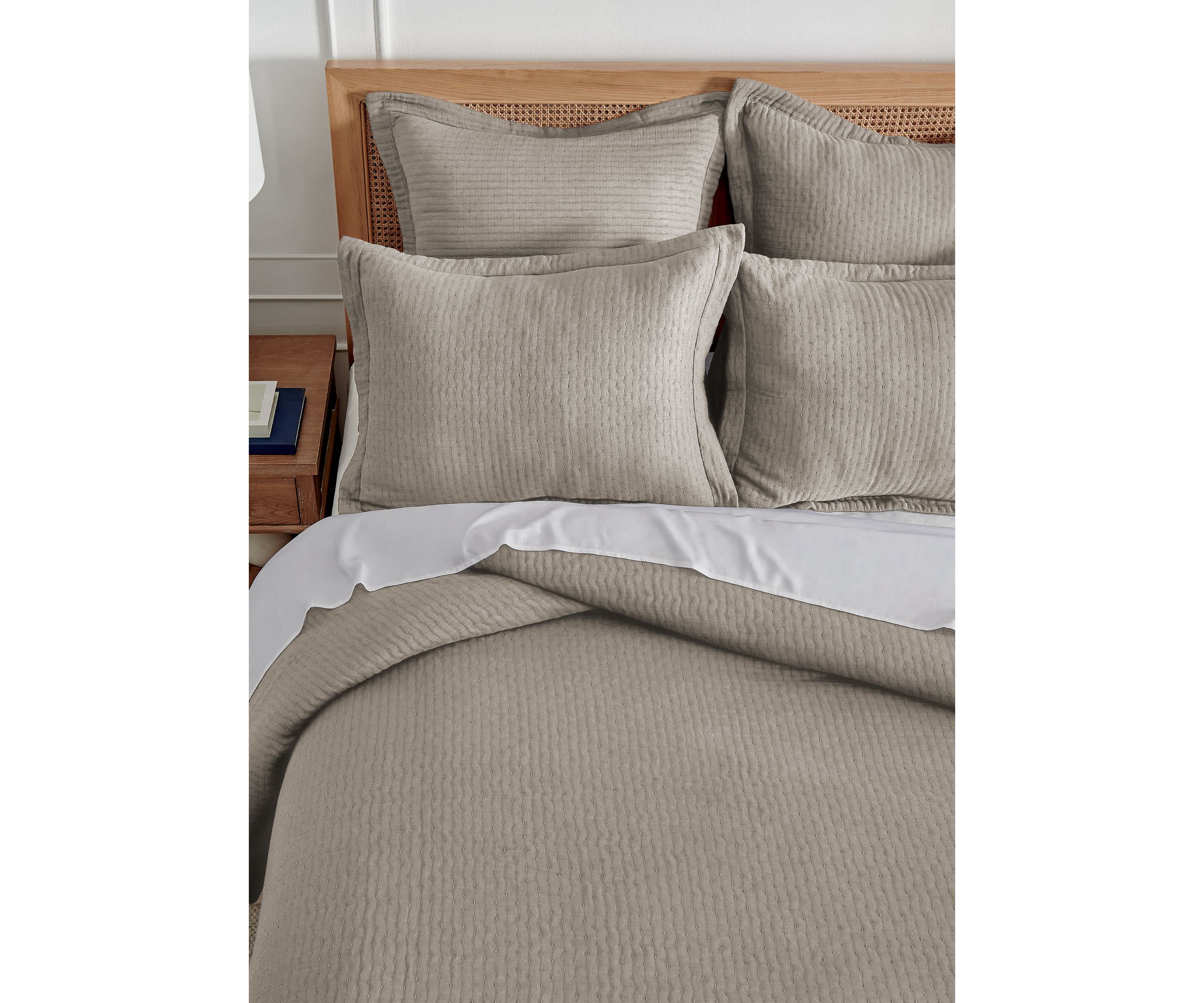 Reede Muslin Bright White Comforter Set