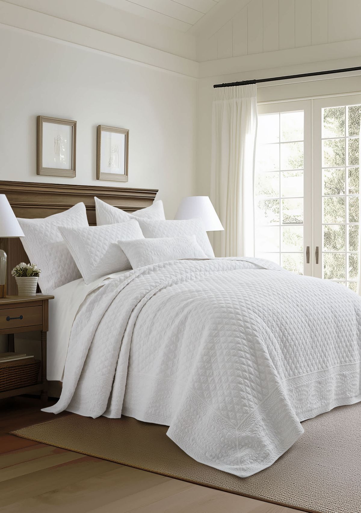 Ballou Bright White Bedspread Set