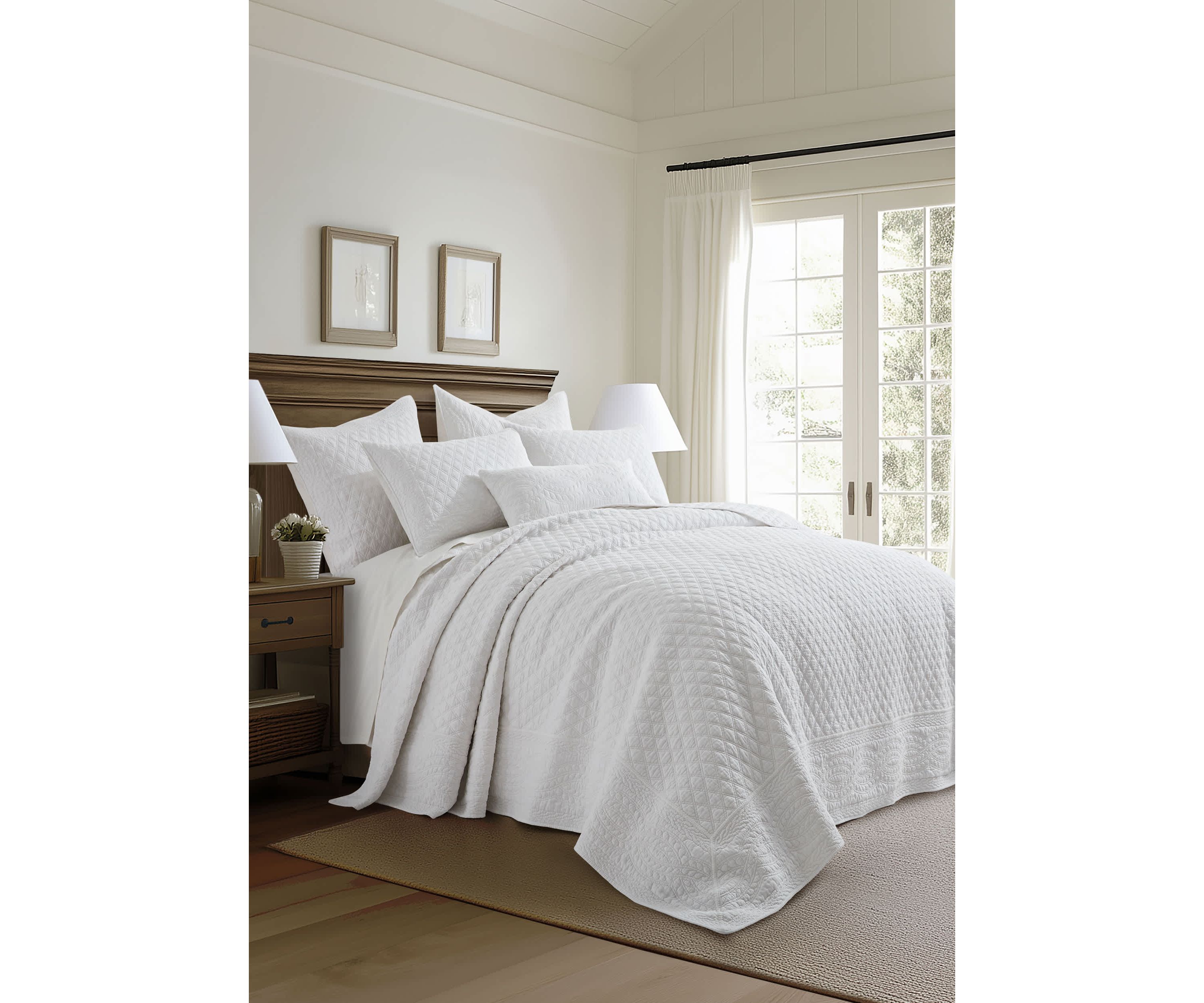 Ballou Bright White Bedspread Set