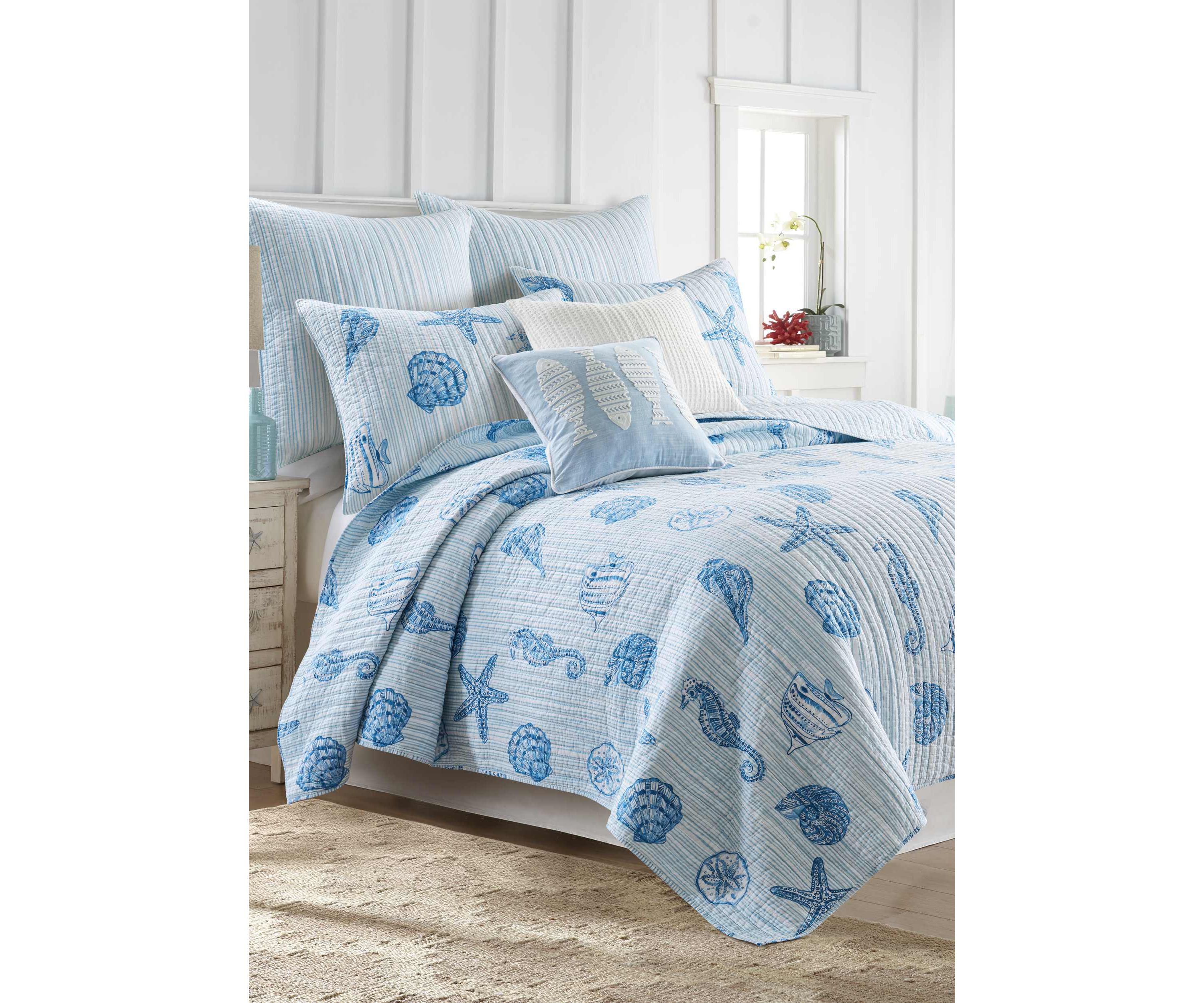 Sandy Cove Quilt Set