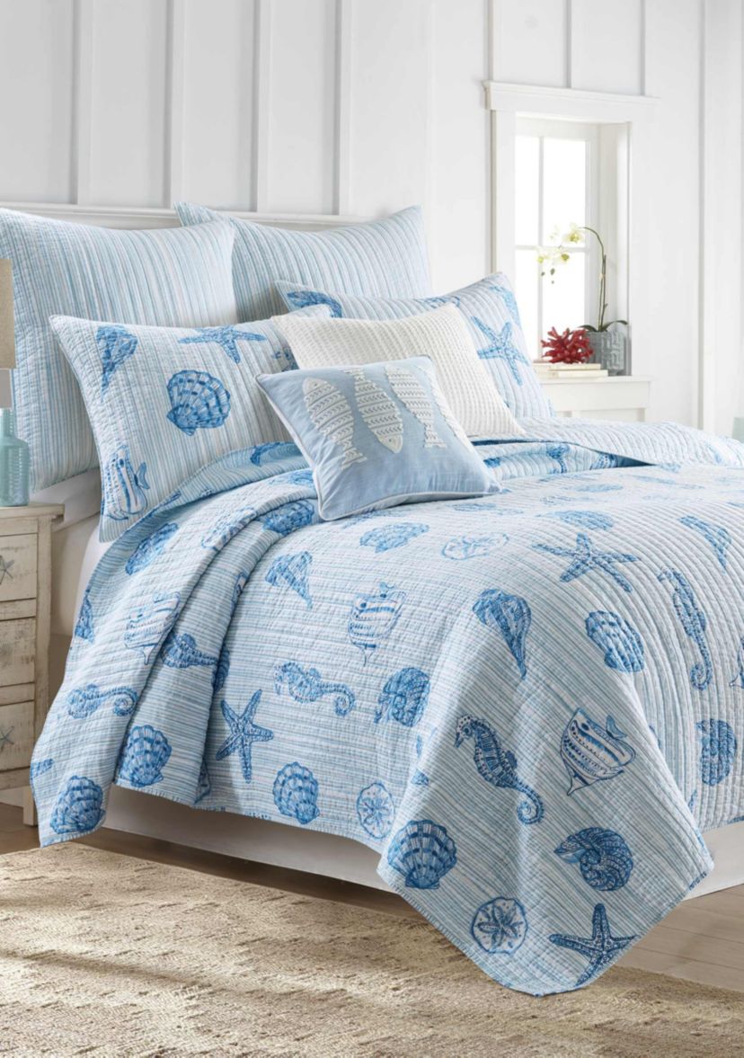 Sandy Cove Quilt Set