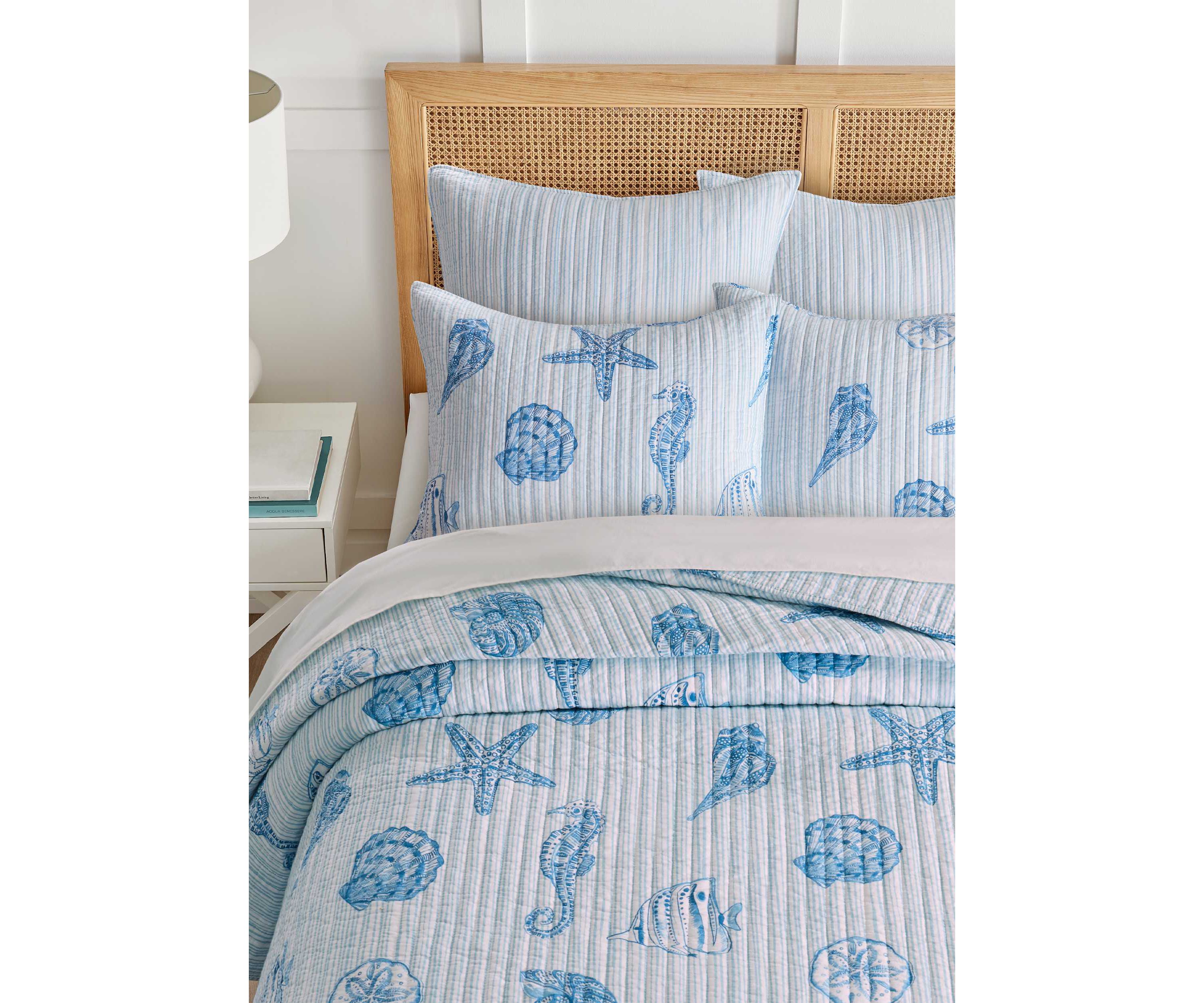 Sandy Cove Quilt Set