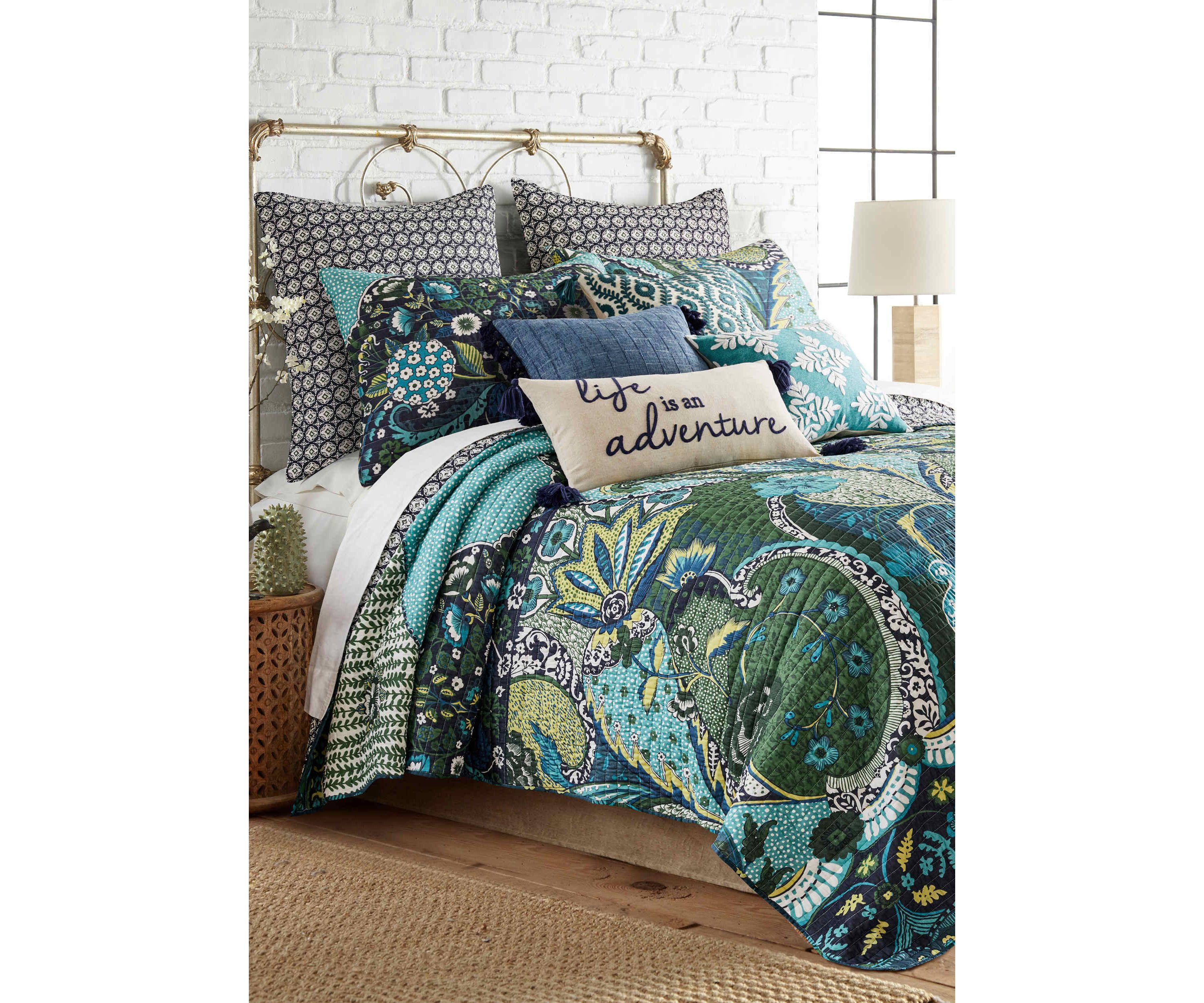 Jules Blue Quilt Set