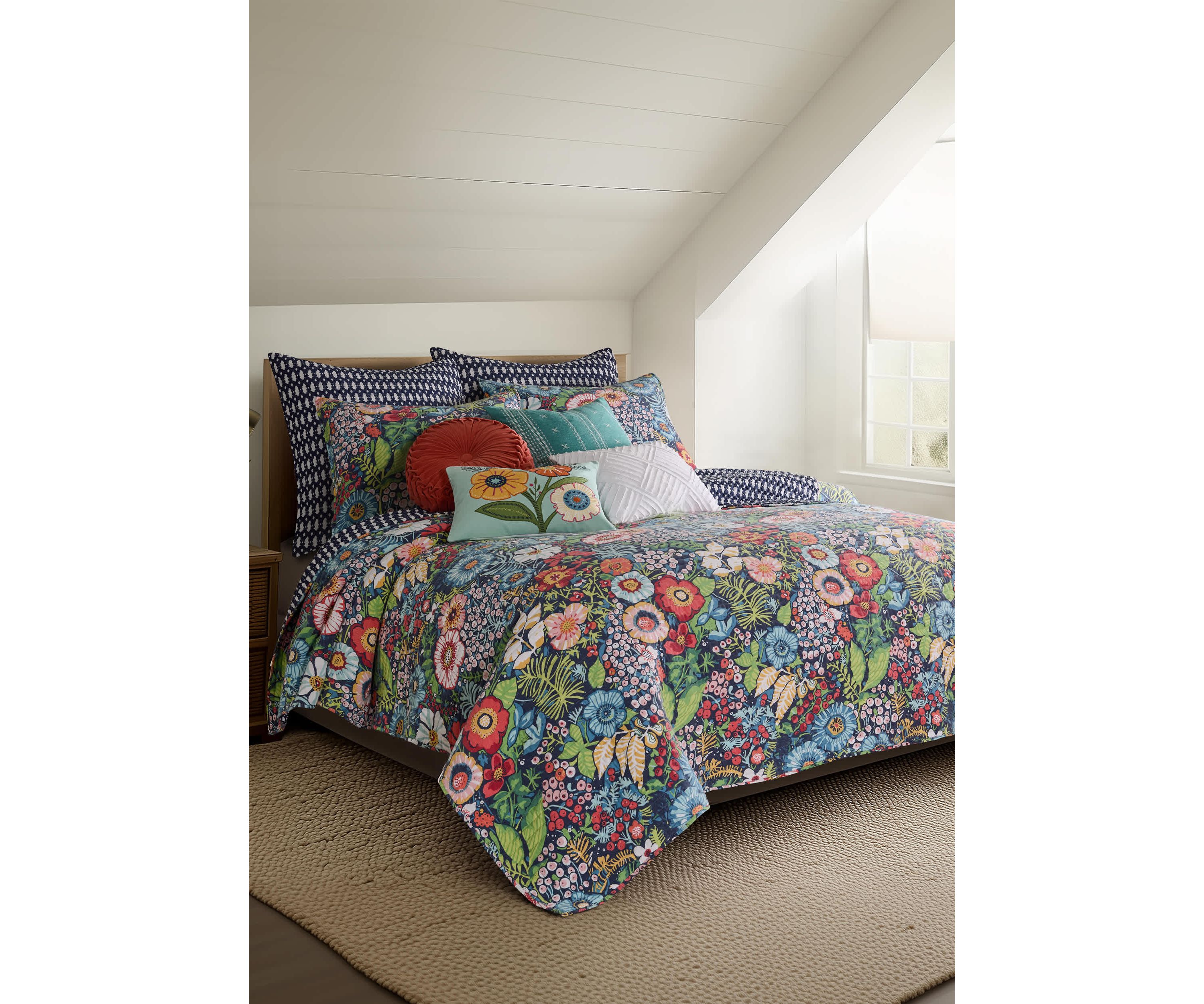 Night Garden Quilt Set