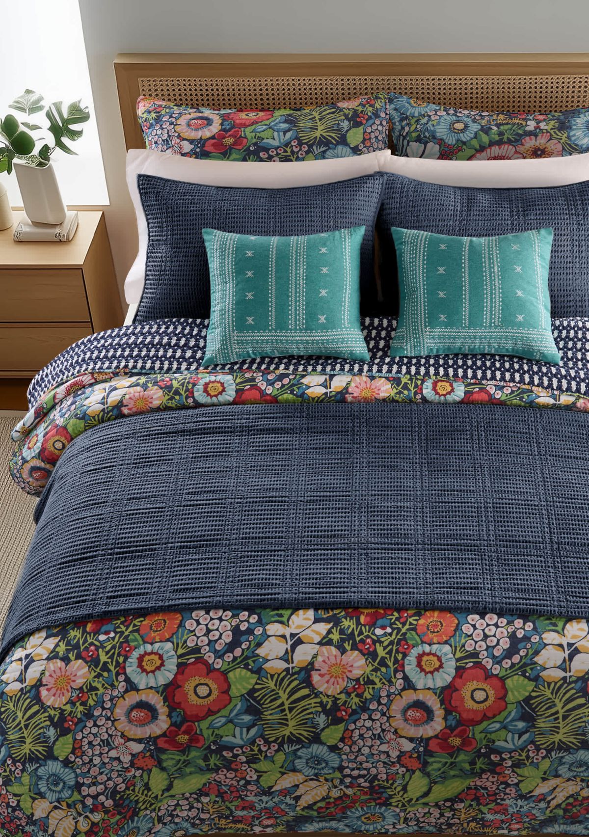 Night Garden Quilt Set