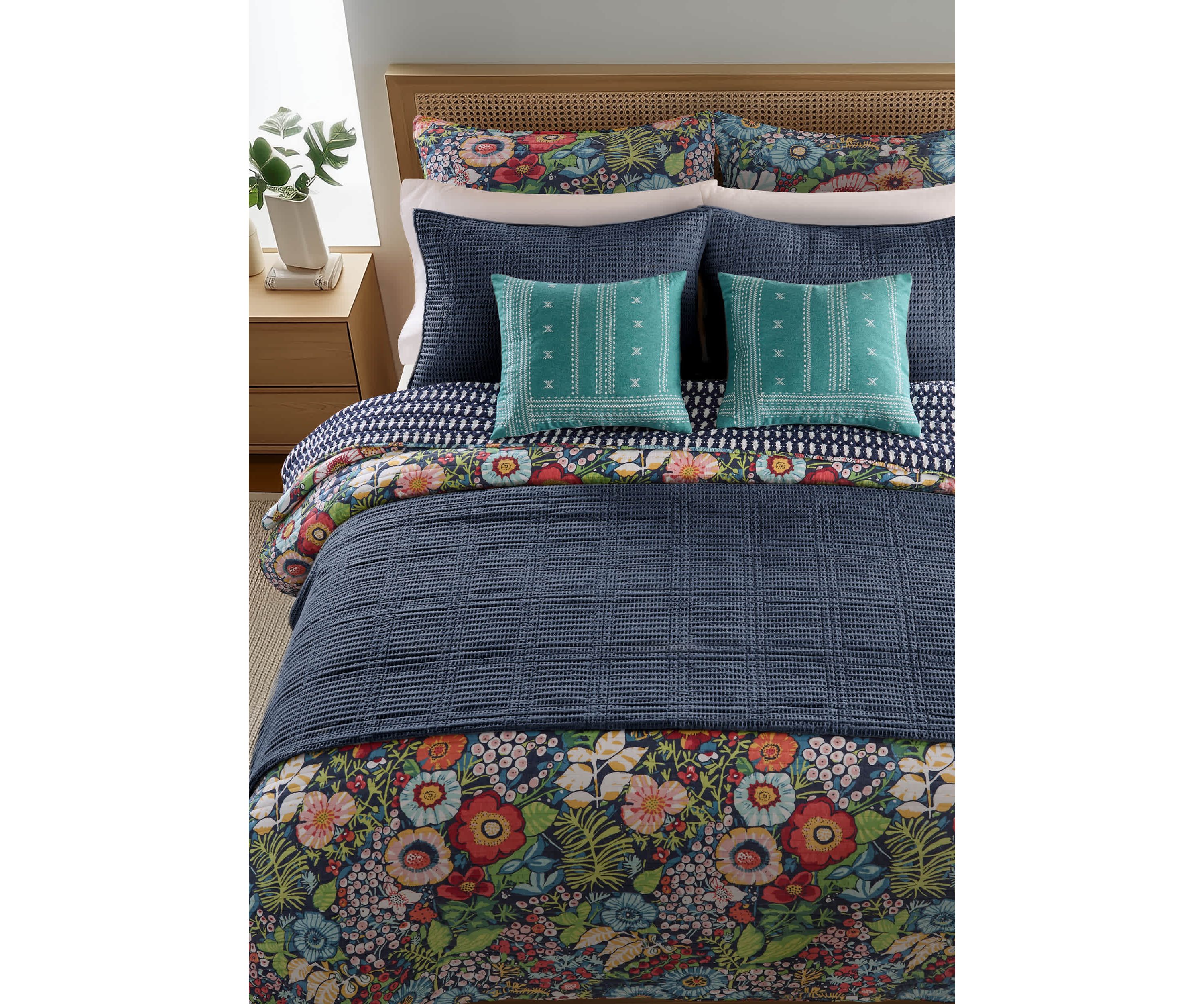 Night Garden Quilt Set
