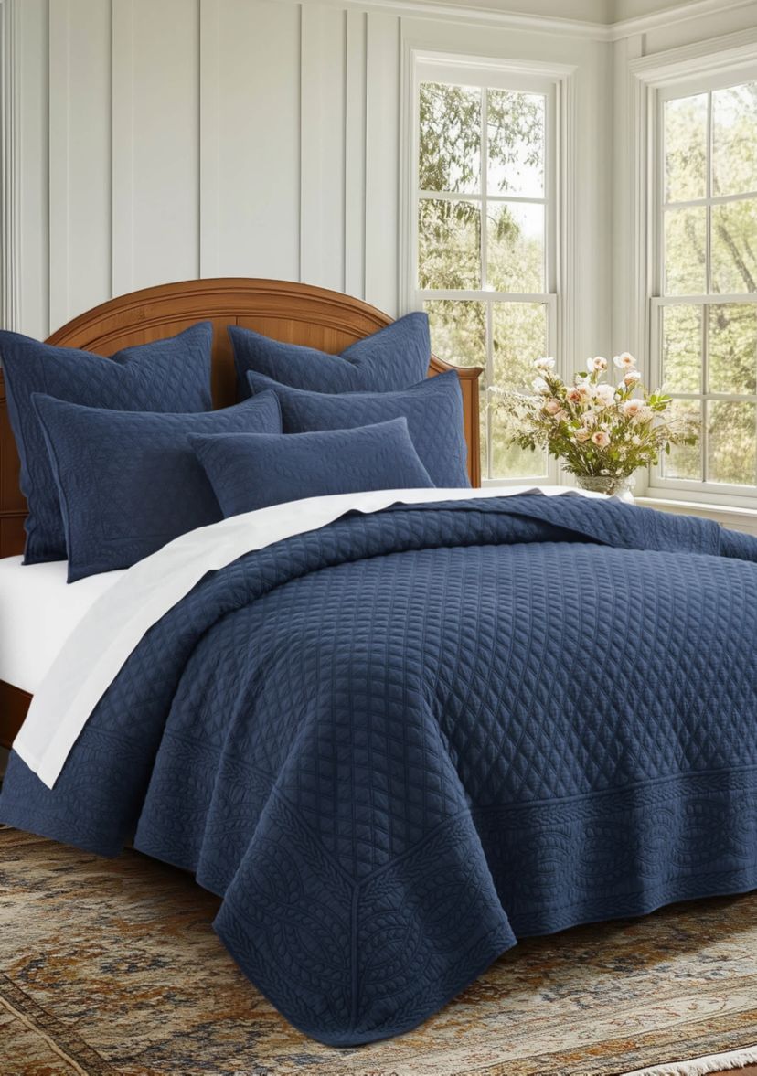 Ballou Navy Quilt Set