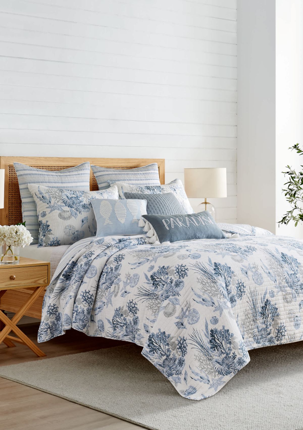 Coral Landing Quilt Set