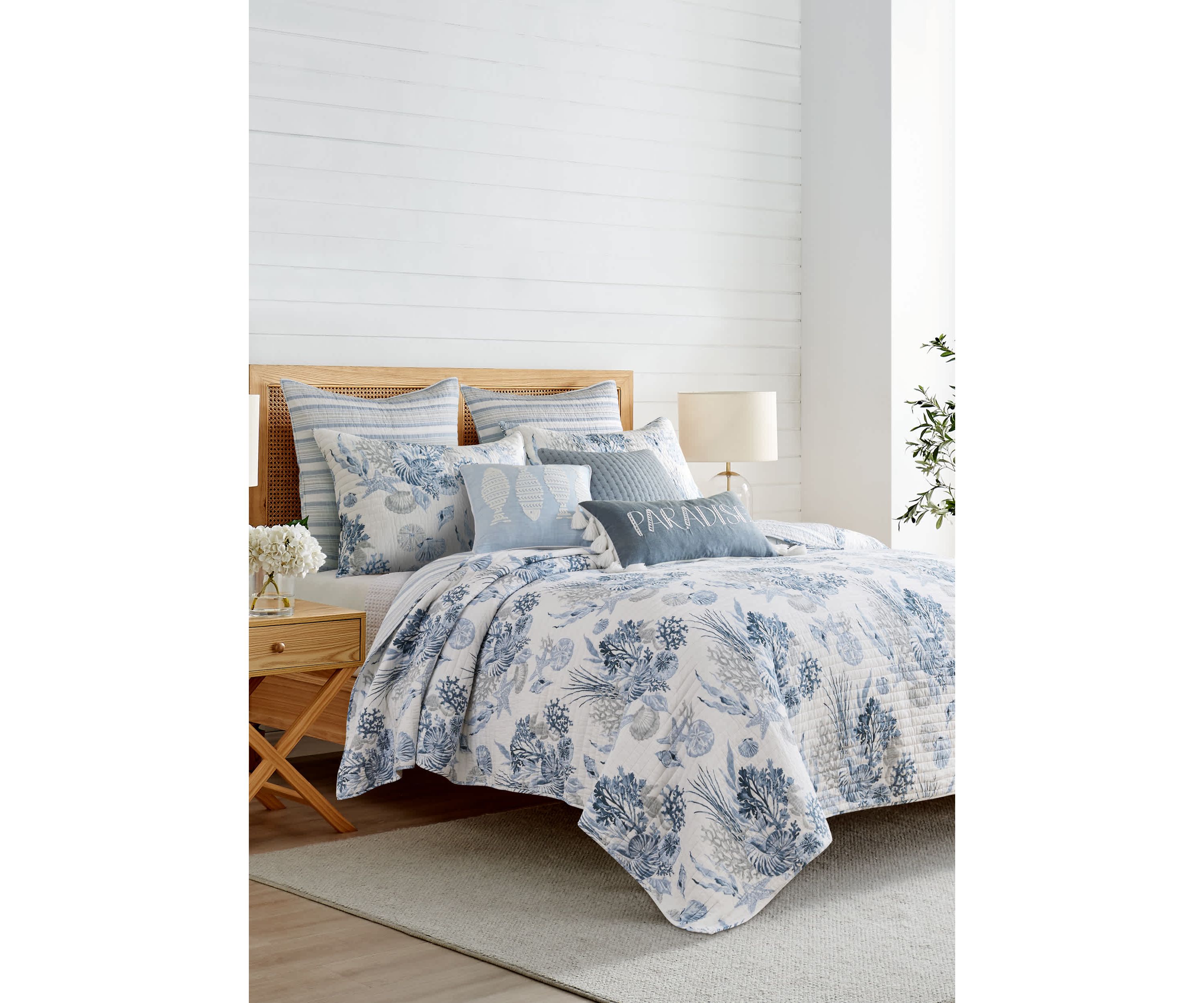 Coral Landing Quilt Set