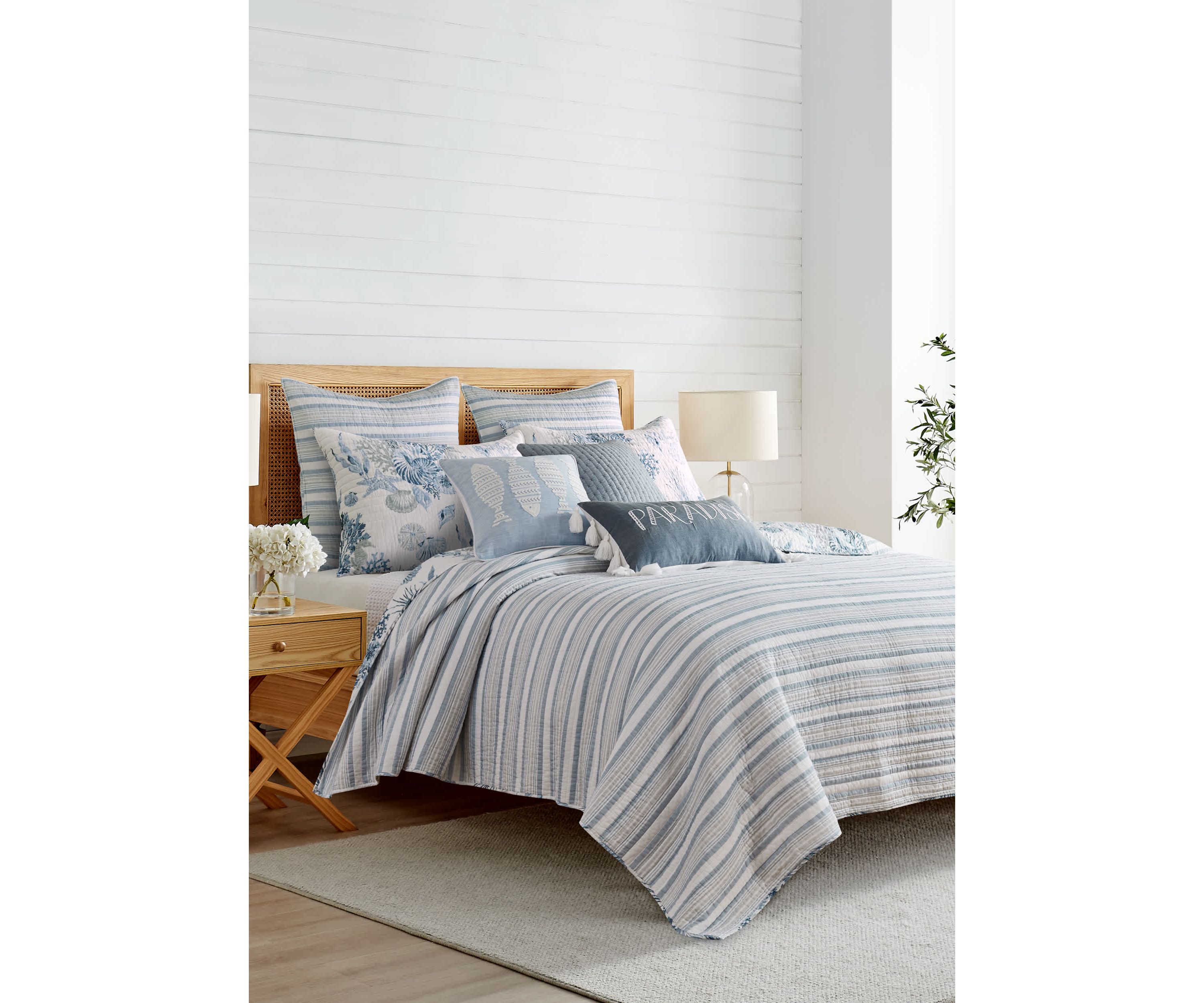 Coral Landing Quilt Set