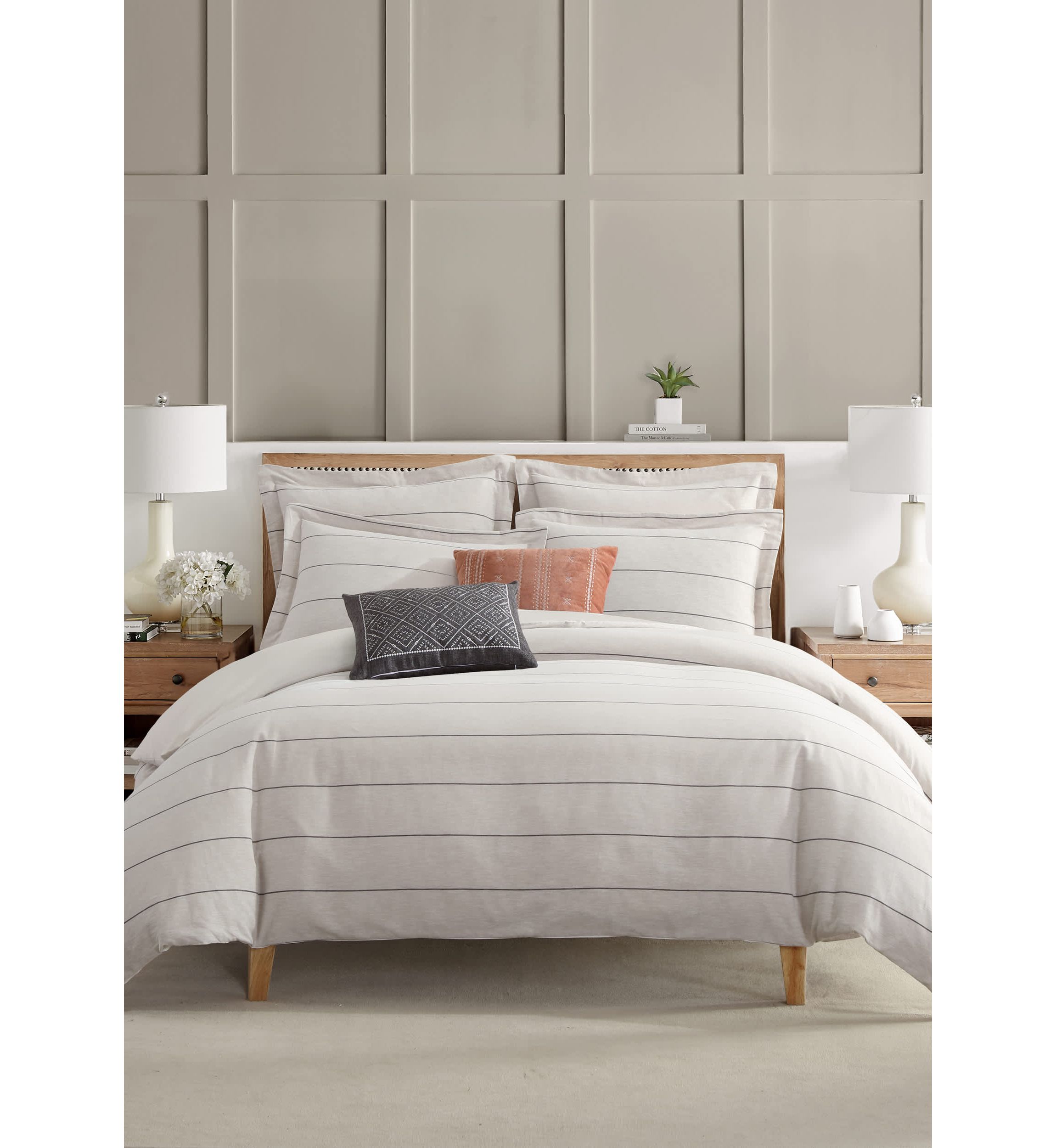 Leo Stripe Black 2pc Comforter Set