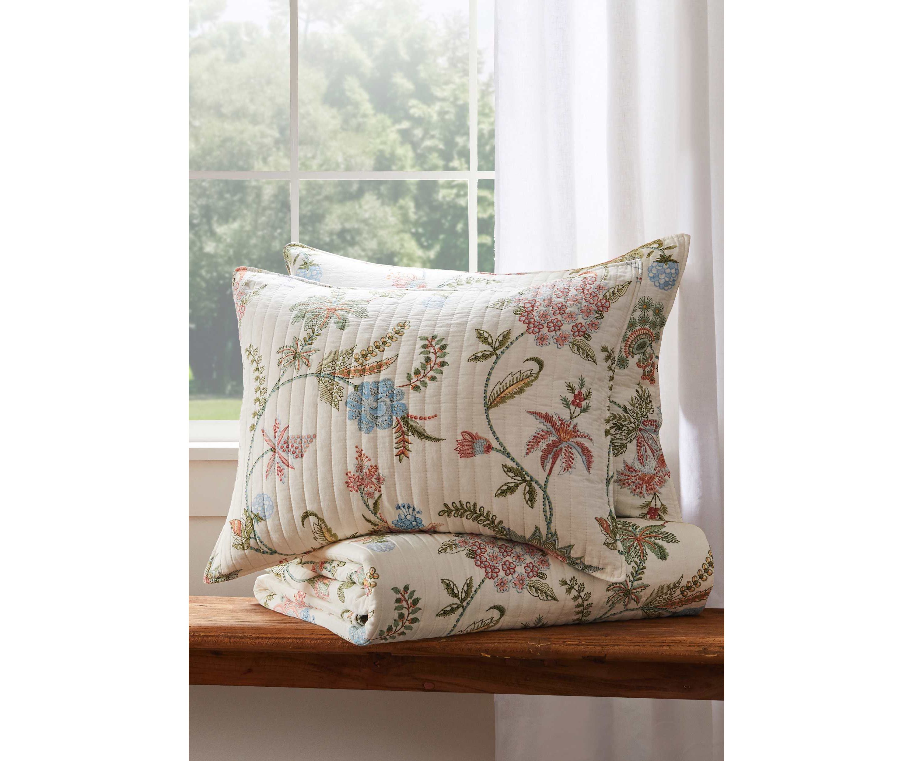 Chantae Quilt Set