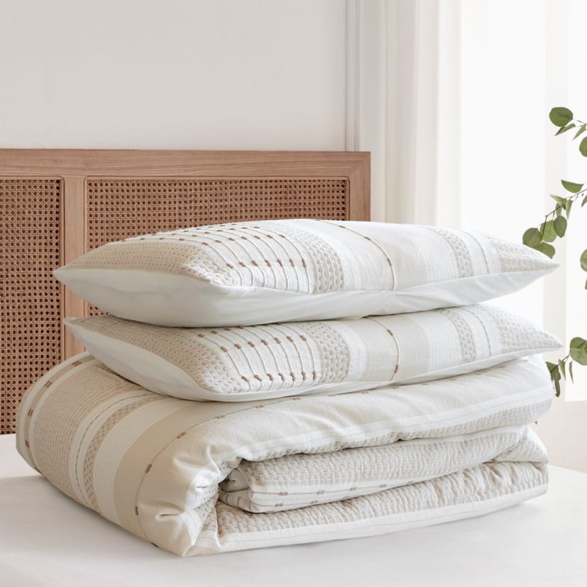 Pickford Beige Queen 3pc Comforter Set