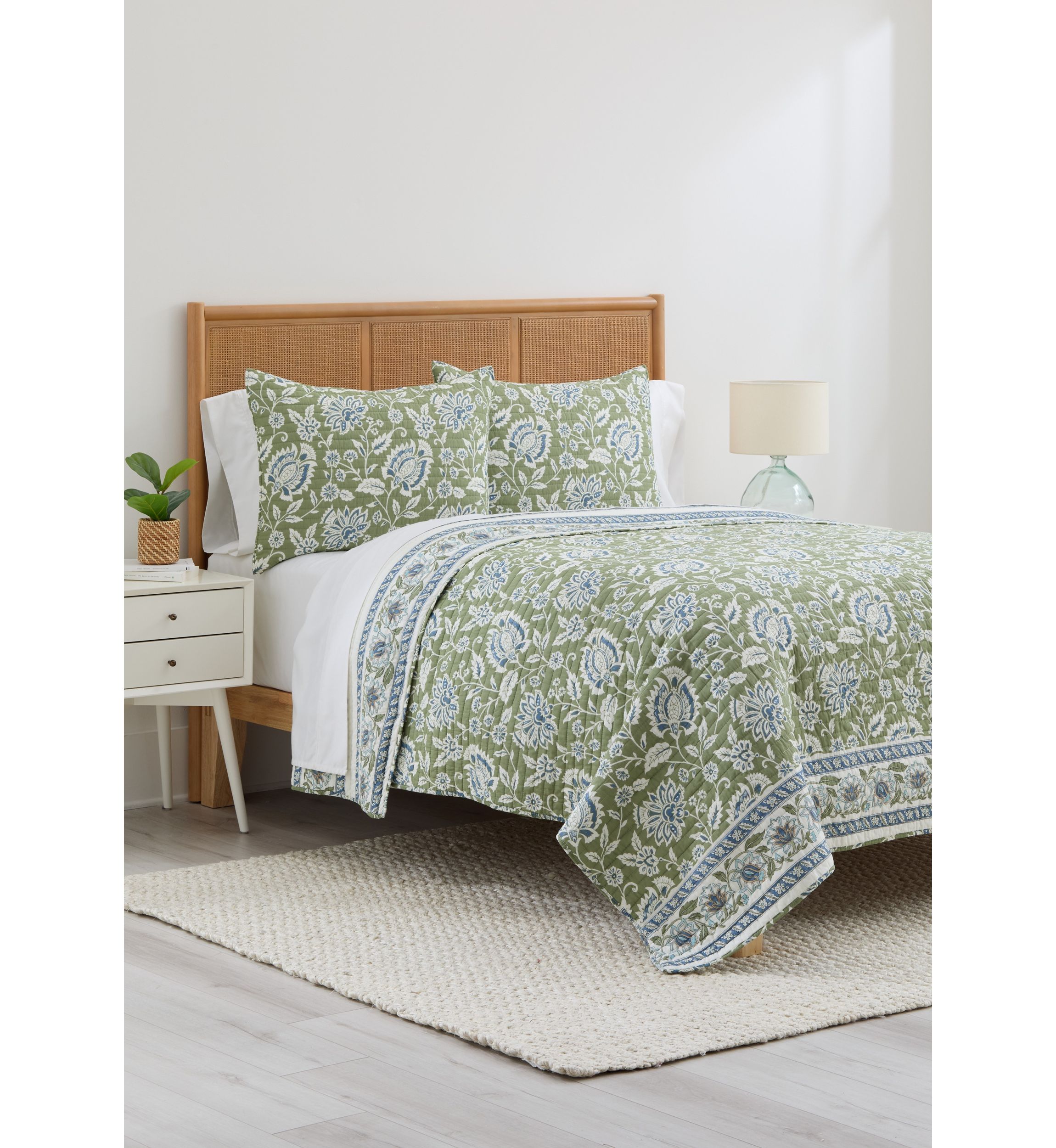 Sarrah Quilt Set